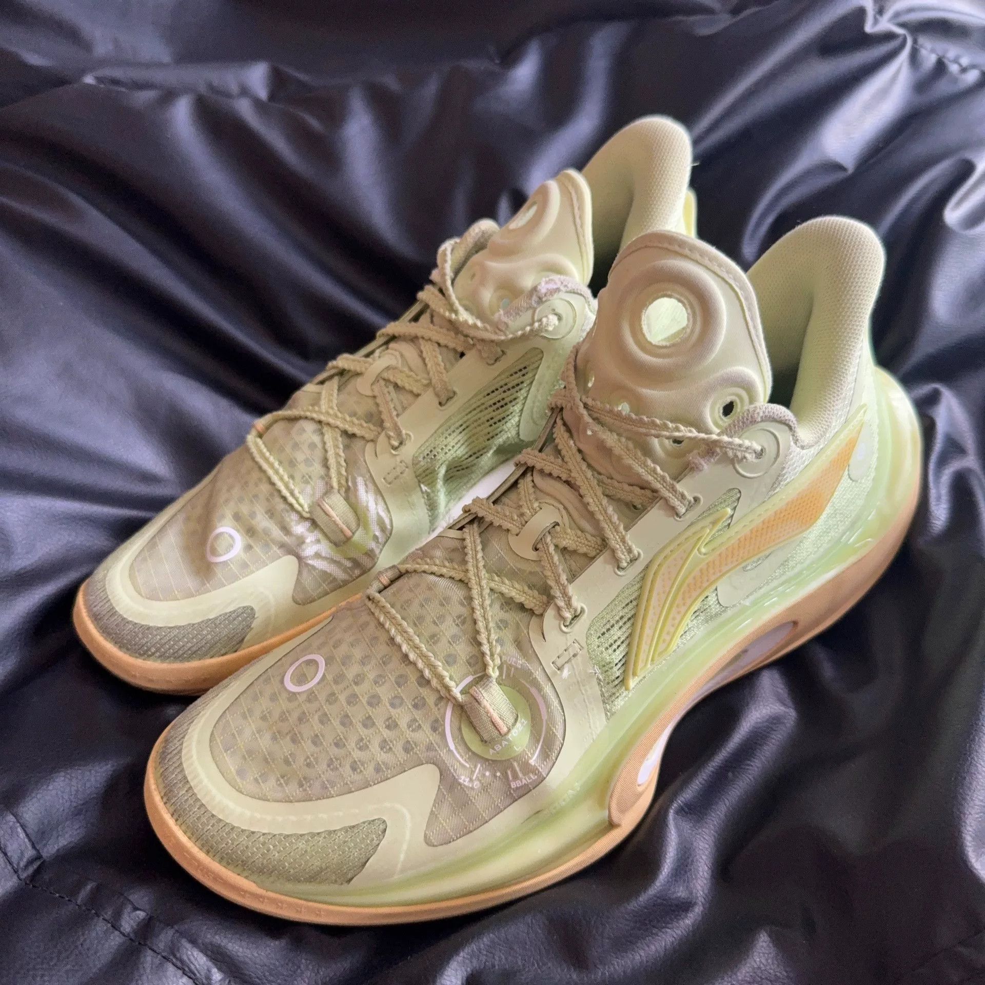 Li-Ning Li-Ning Lowtop Sneakers 41.5 Men Size US 9 / EU 42 - 1 Thumbnail