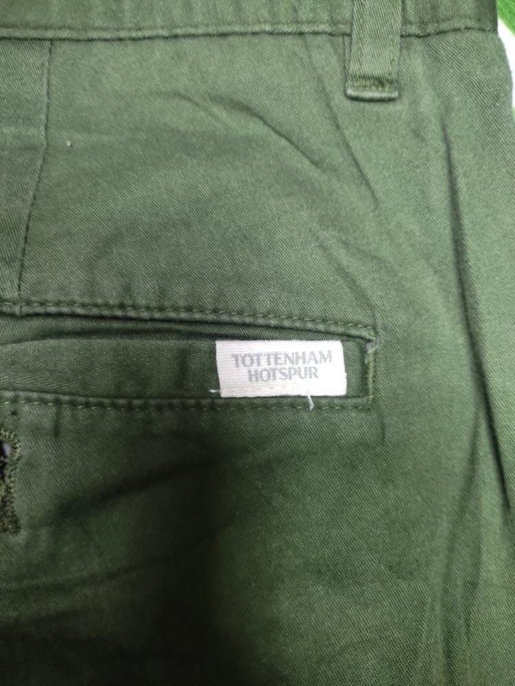 Vintage TOTTENHAM HOTSPUR OFFICIAL MERCHANDISE TACTICAL PANTS Size US 35 - 8 Thumbnail