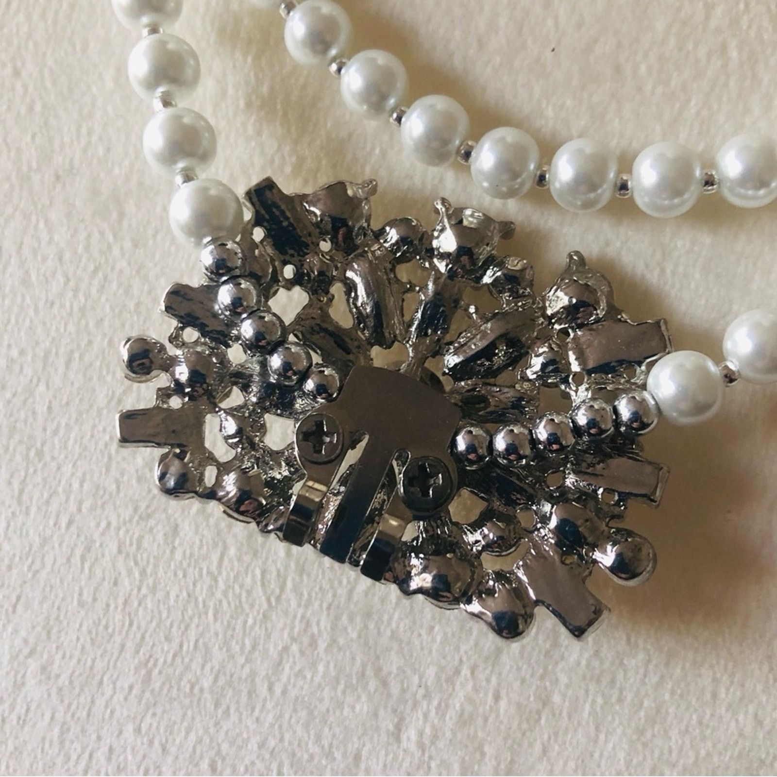 Jewelry Handcrafted repurpose Hollywood glam glass Pearl necklac Size ONE SIZE - 10 Thumbnail