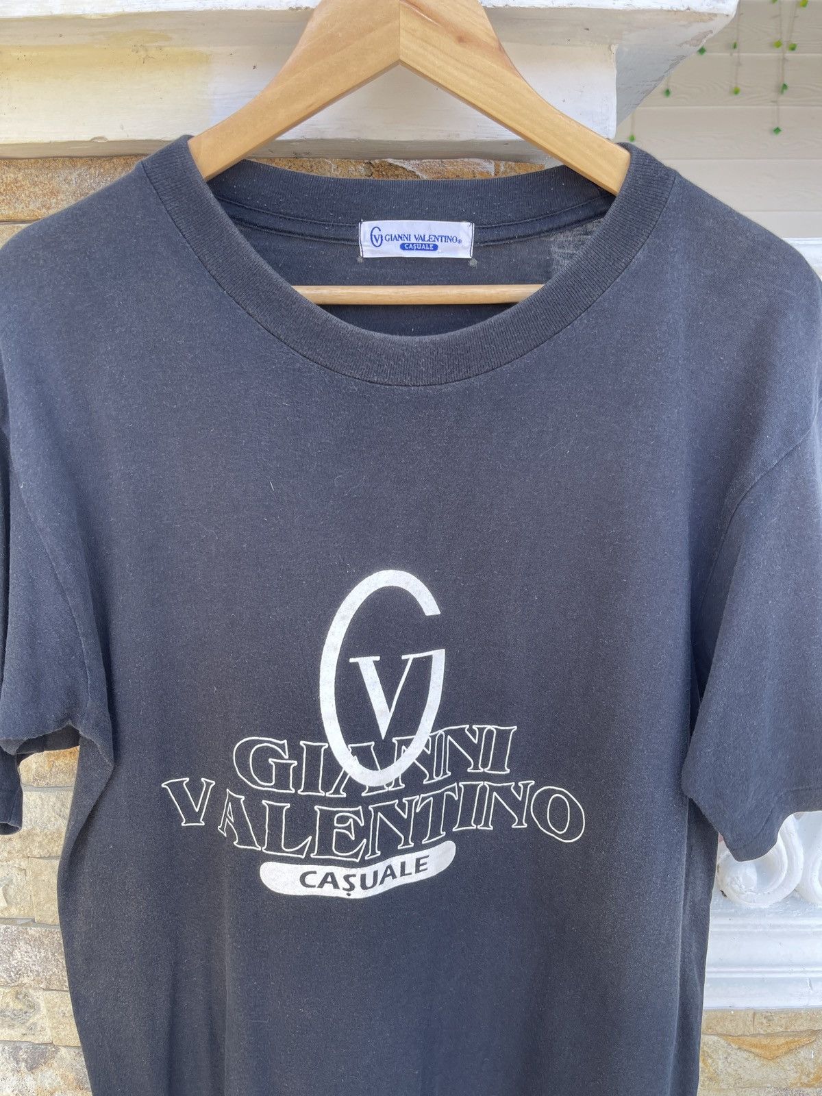 Gianni Valentino × Valentino × Vintage Last Drop🔥Rare🔥Vintage 90s Gianni Valentino Big Logo T-Shirt Size US L / EU 52-54 / 3 - 2 Thumbnail