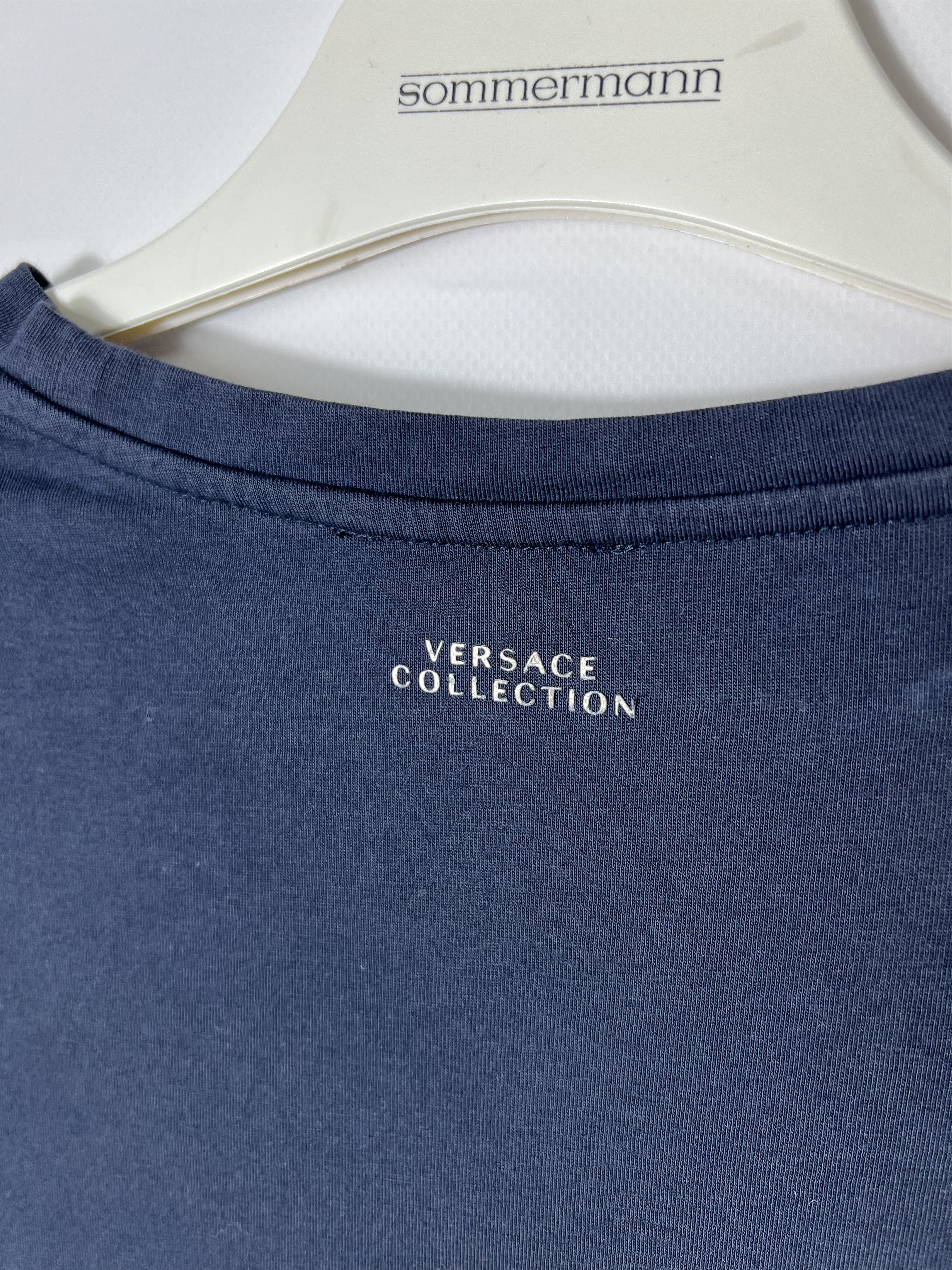 Versace Vintage streetwear y2k luxury designer Versace t-shirt Size US L / EU 52-54 / 3 - 7 Thumbnail