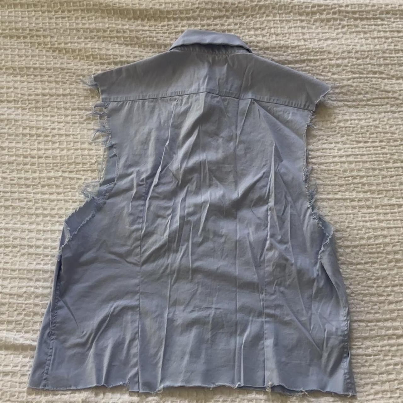 Prada Prada sleeveless light blue button up Size US M / EU 48-50 / 2 - 2 Thumbnail