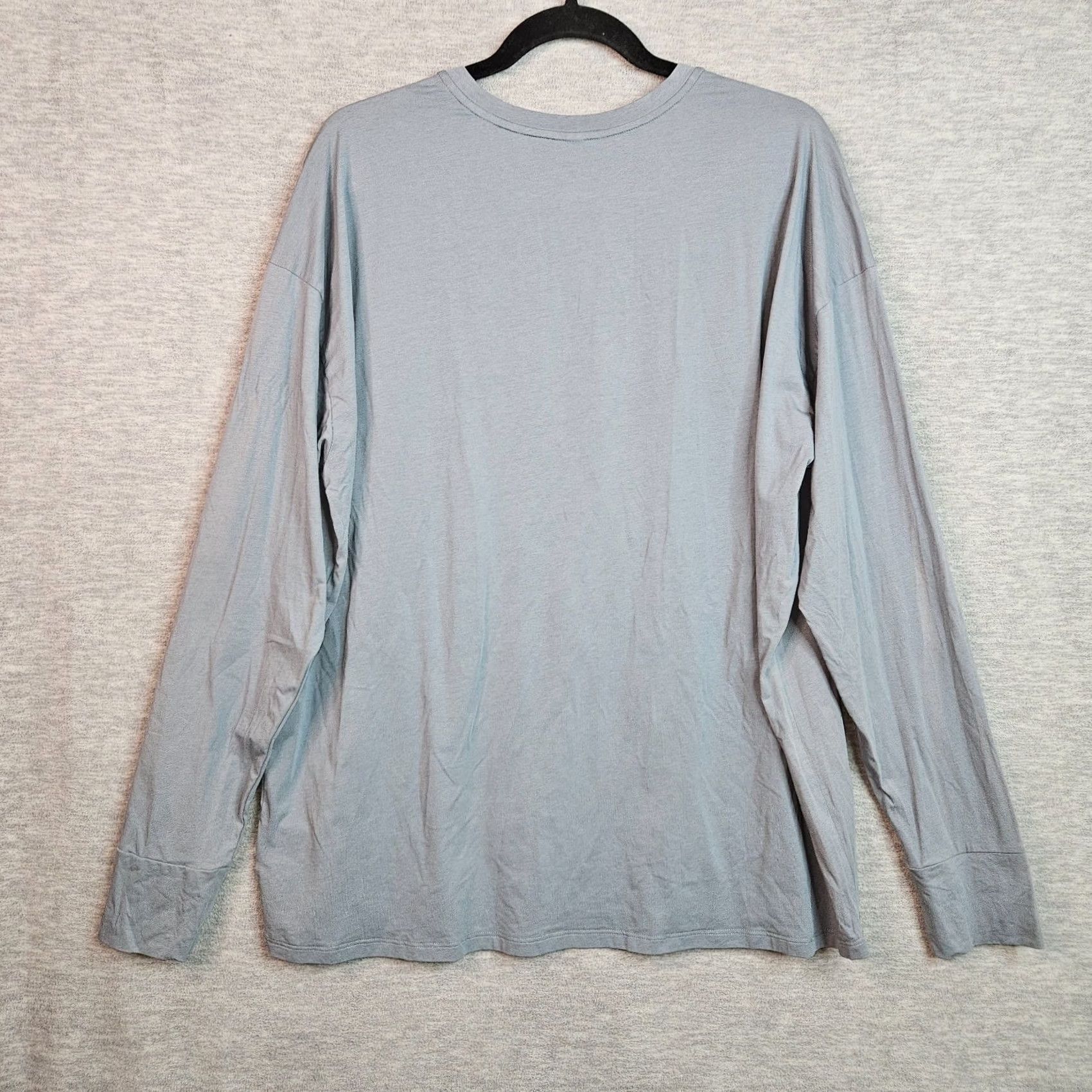 Vuori Vuori Men's Blue Crew Neck Long Sleeve Tee Shirt Sz L Adult Regular Slim? (keep as is) Size US L / EU 52-54 / 3 - 2 Thumbnail
