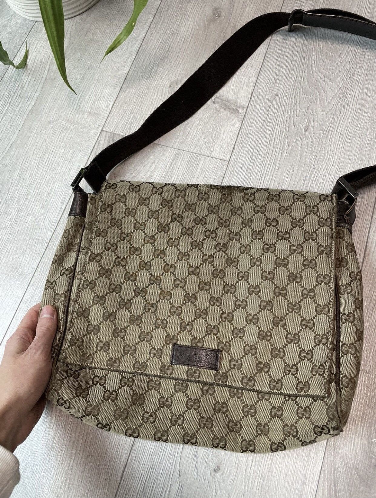 Gucci × Vintage 🔥Gucci vintage Monogram big messenger /shoulder Bag 🔥 Size ONE SIZE - 7 Thumbnail