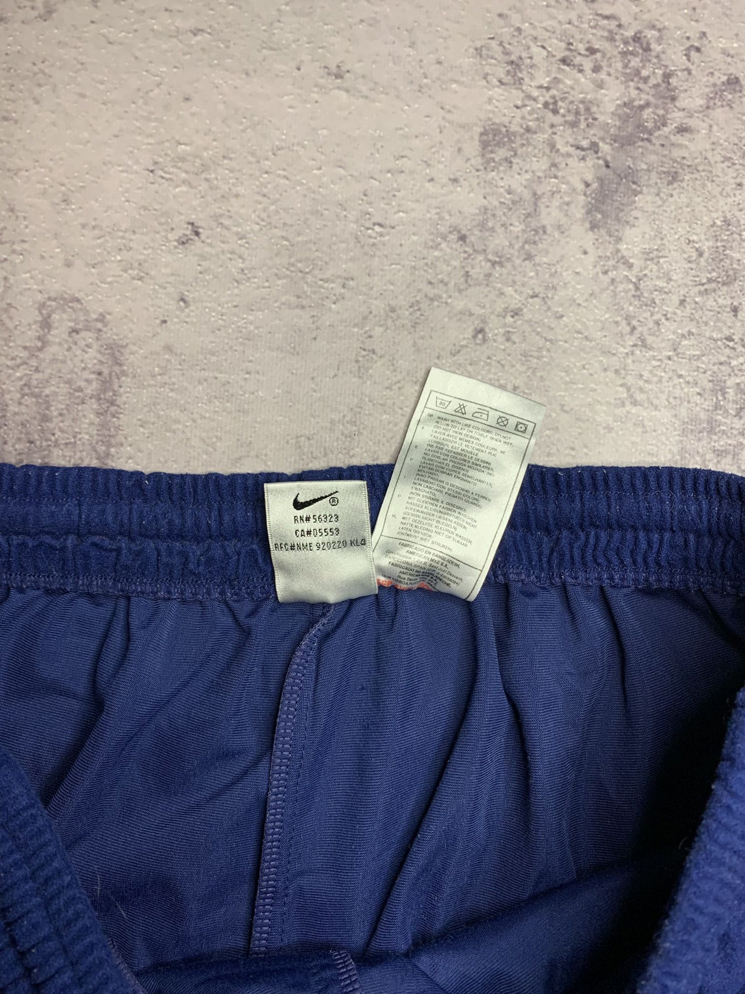 Nike Crazy 90s Vintage Nike USA velour Sweatpants Y2K Size US 32 / EU 48 - 8 Thumbnail