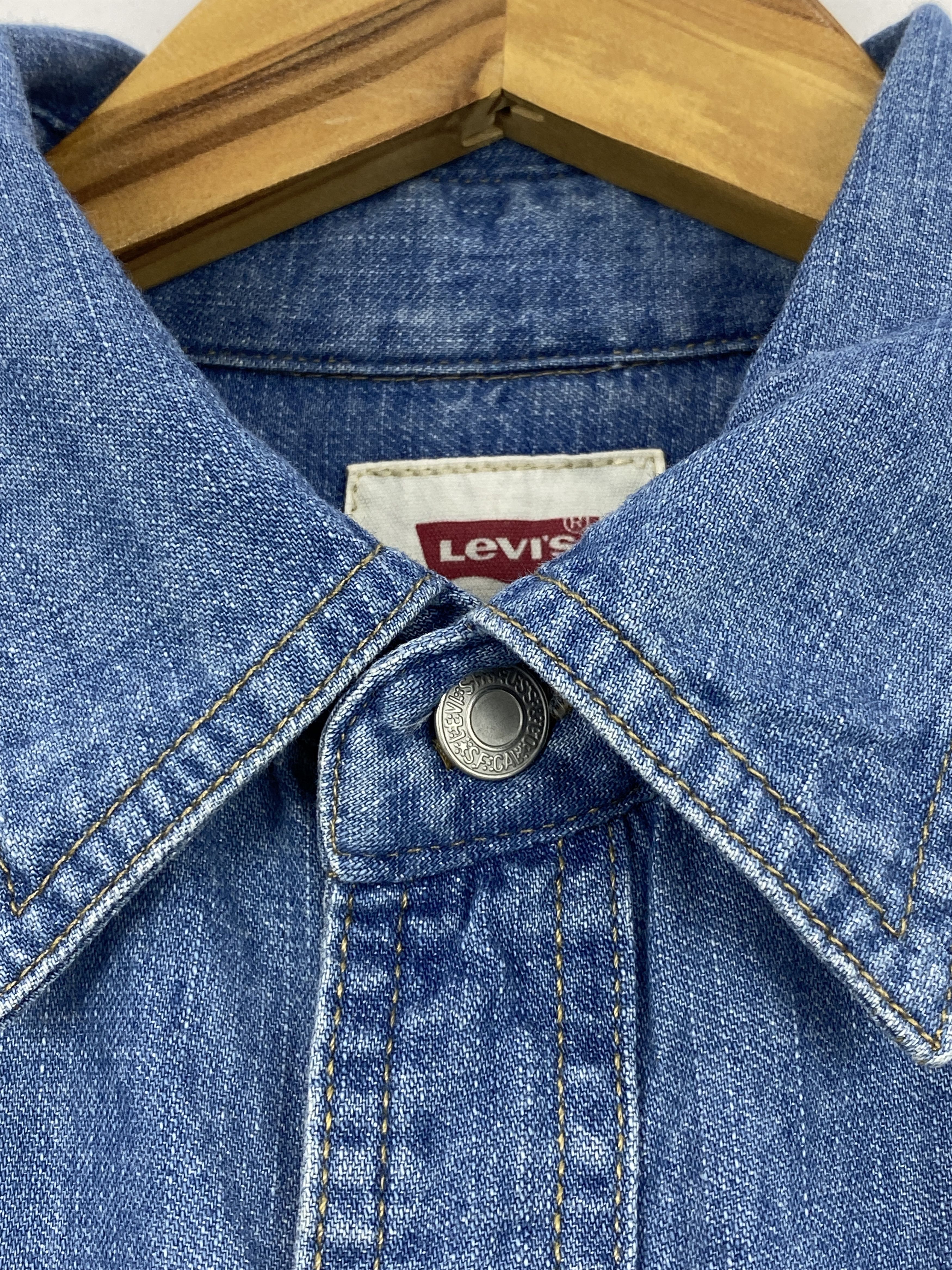 Levi's Vintage Levis Double Pocket Button Up Denim Jacket J1736 Size US S / EU 44-46 / 1 - 11 Thumbnail