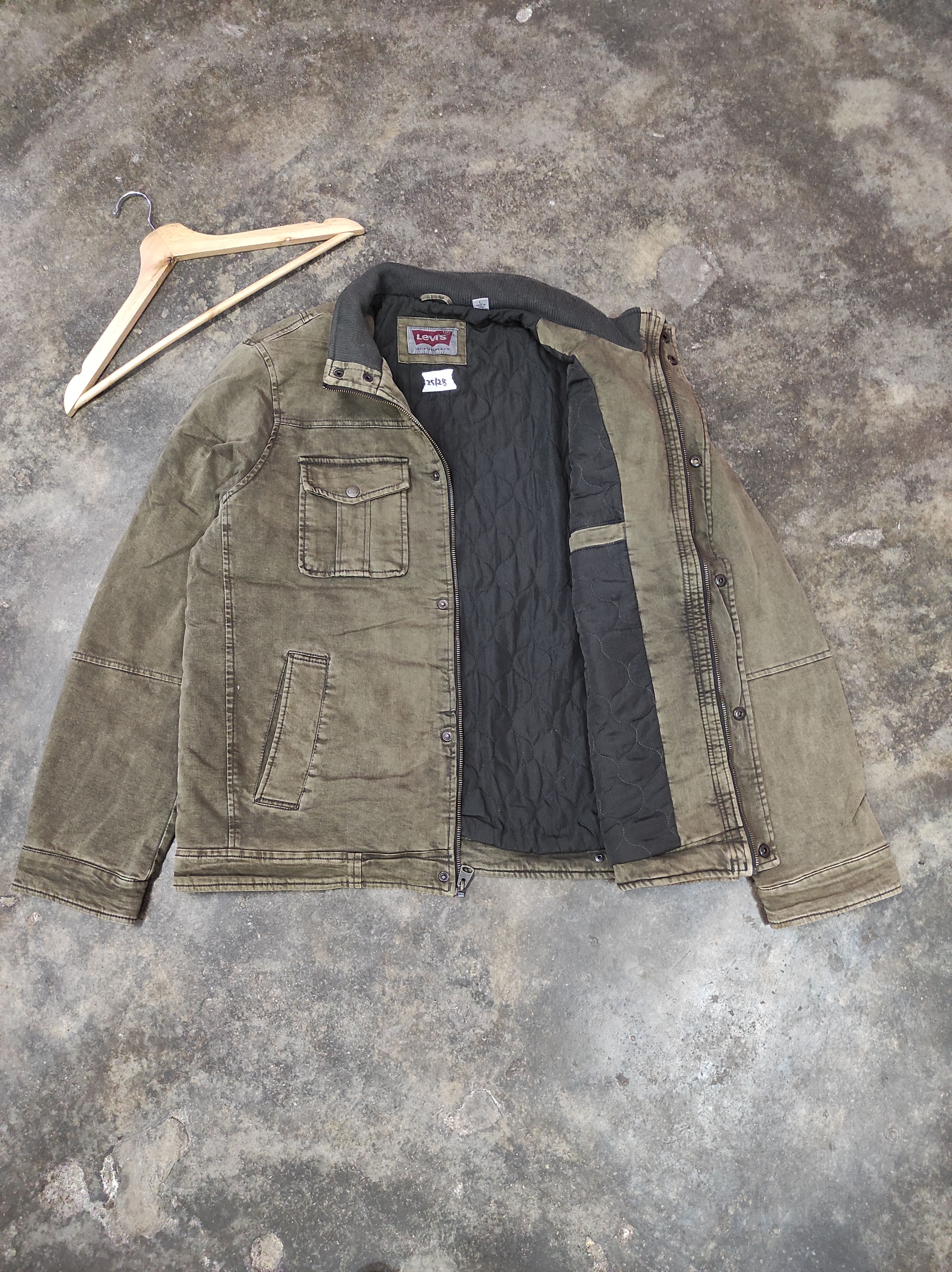 Levi's LEVIS MILITARY STYLE MULTI POCKET HEAVY JACKET Size US L / EU 52-54 / 3 - 2 Thumbnail