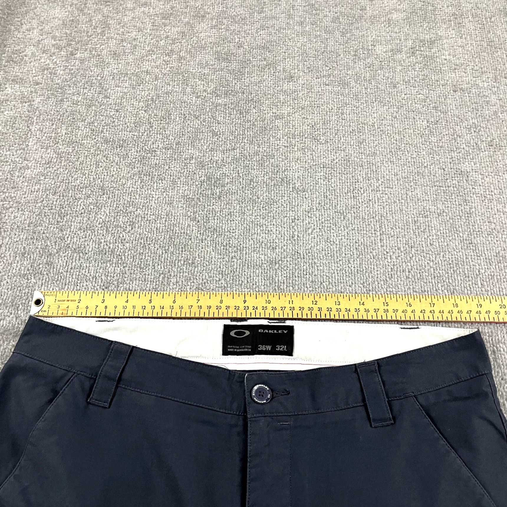 Oakley OAKLEY Pants Mens 36 x 29 Straight Leg Gray Chino Golf Travel Casual Stretch Shirt? Size US 36 / EU 52 - 4 Thumbnail