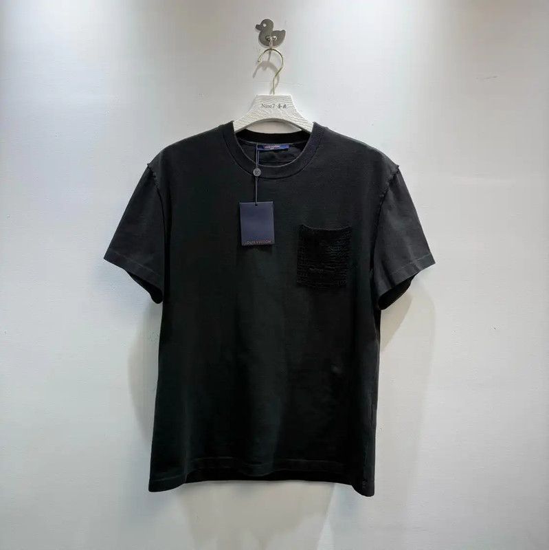 Louis Vuitton Louis Vuitton Black Cotton Men's T-Shirt 0089 Size US L / EU 52-54 / 3 - 1 Thumbnail
