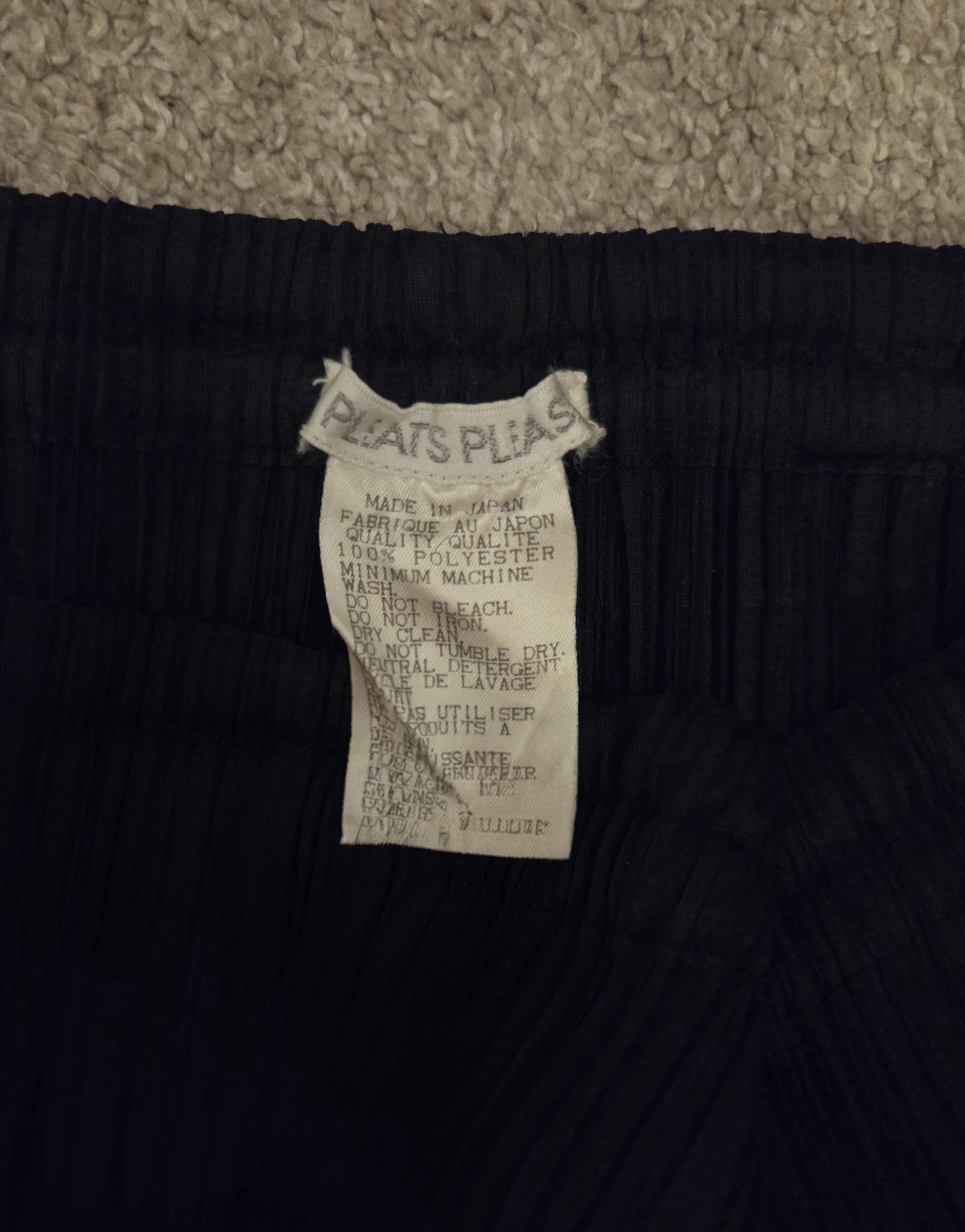 Pleats Please Issey Miyake pleats please issey miyake black trousers size 4 Size 27" / US 4 / IT 40 - 2 Thumbnail