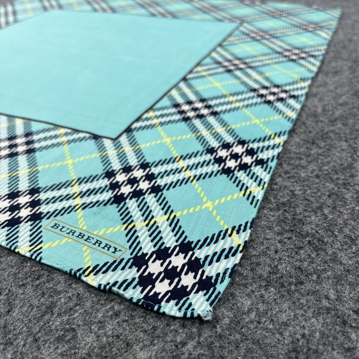 Burberry Burberry Handkerchief / Bandana / Neckerchief B1317 Size ONE SIZE - 3 Thumbnail