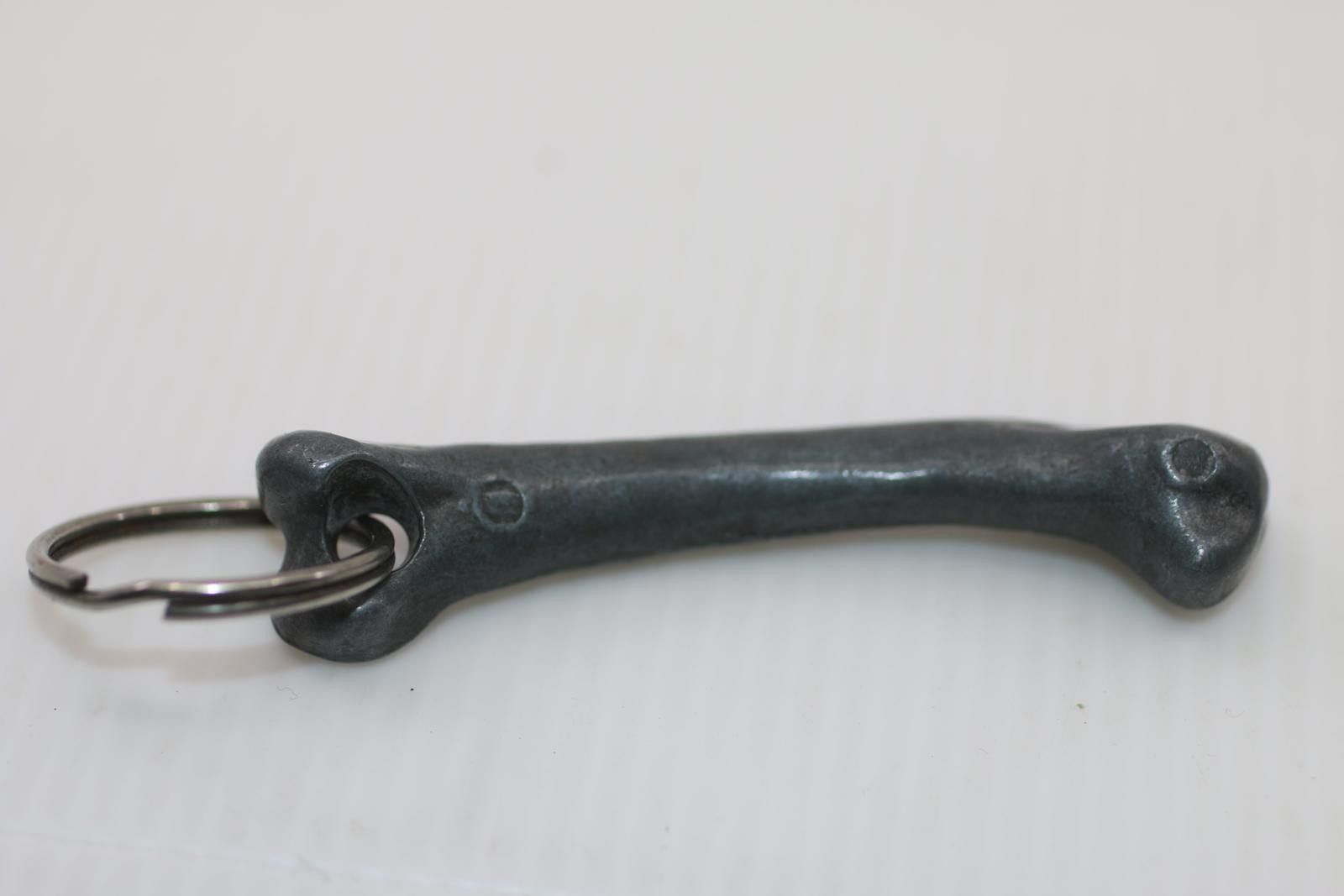 Other Vintage “Bad Bones” Pewter Bone Keychain Heavy Metal Novelty Size ONE SIZE - 6 Thumbnail