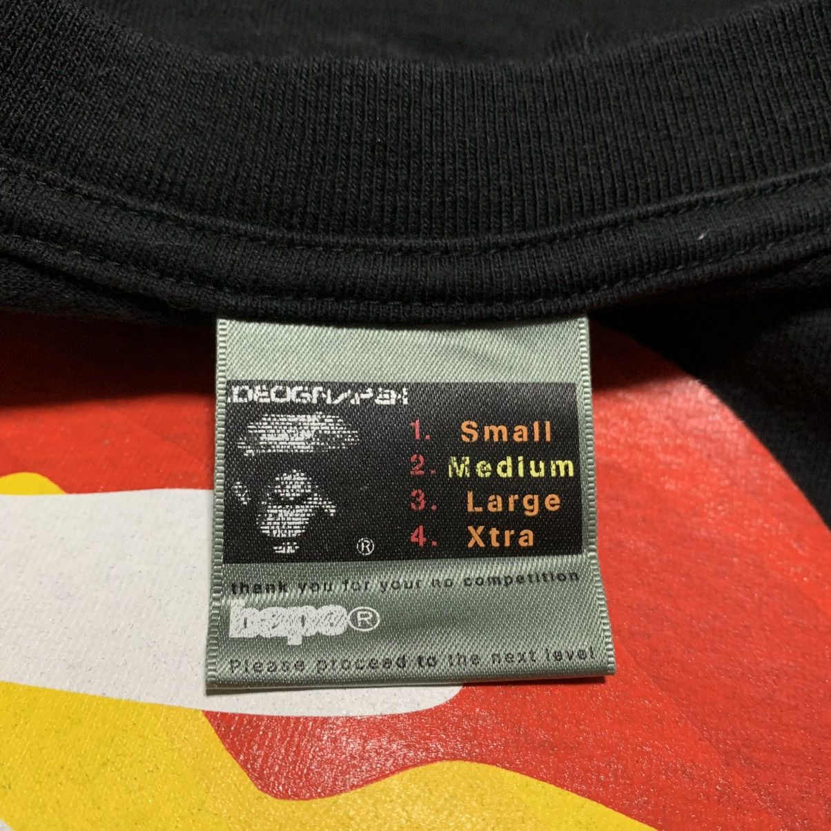 Bape Bape Medium Spain Spanish Flag Black Tee Vintage Size US M / EU 48-50 / 2 - 4 Thumbnail