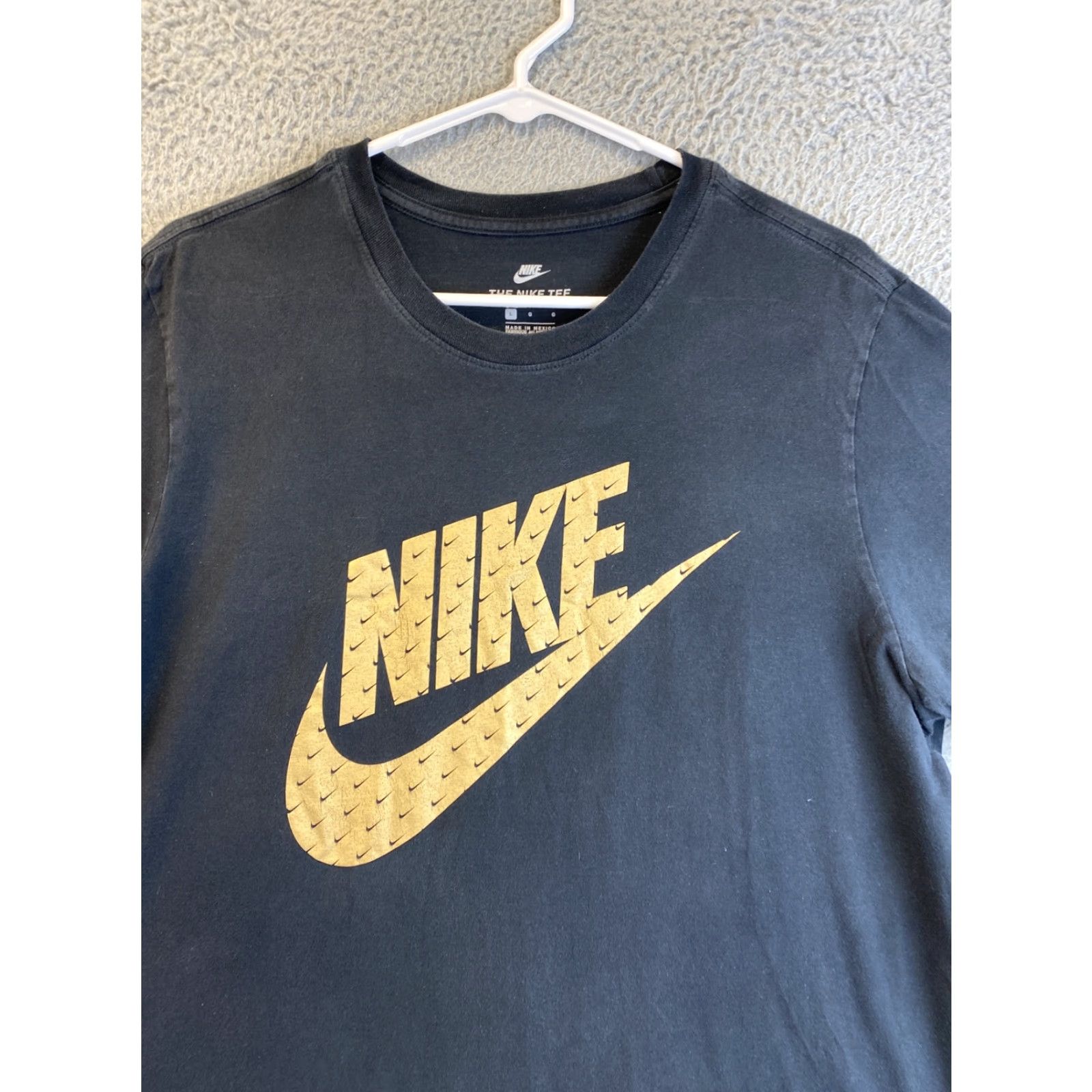 Nike Nike Shirt Mens L Black Crew Neck Short Sleeve Athletic Graphic Tee Cotton Logo All Seasons 32-64 Mens Size US L / EU 52-54 / 3 - 2 Thumbnail