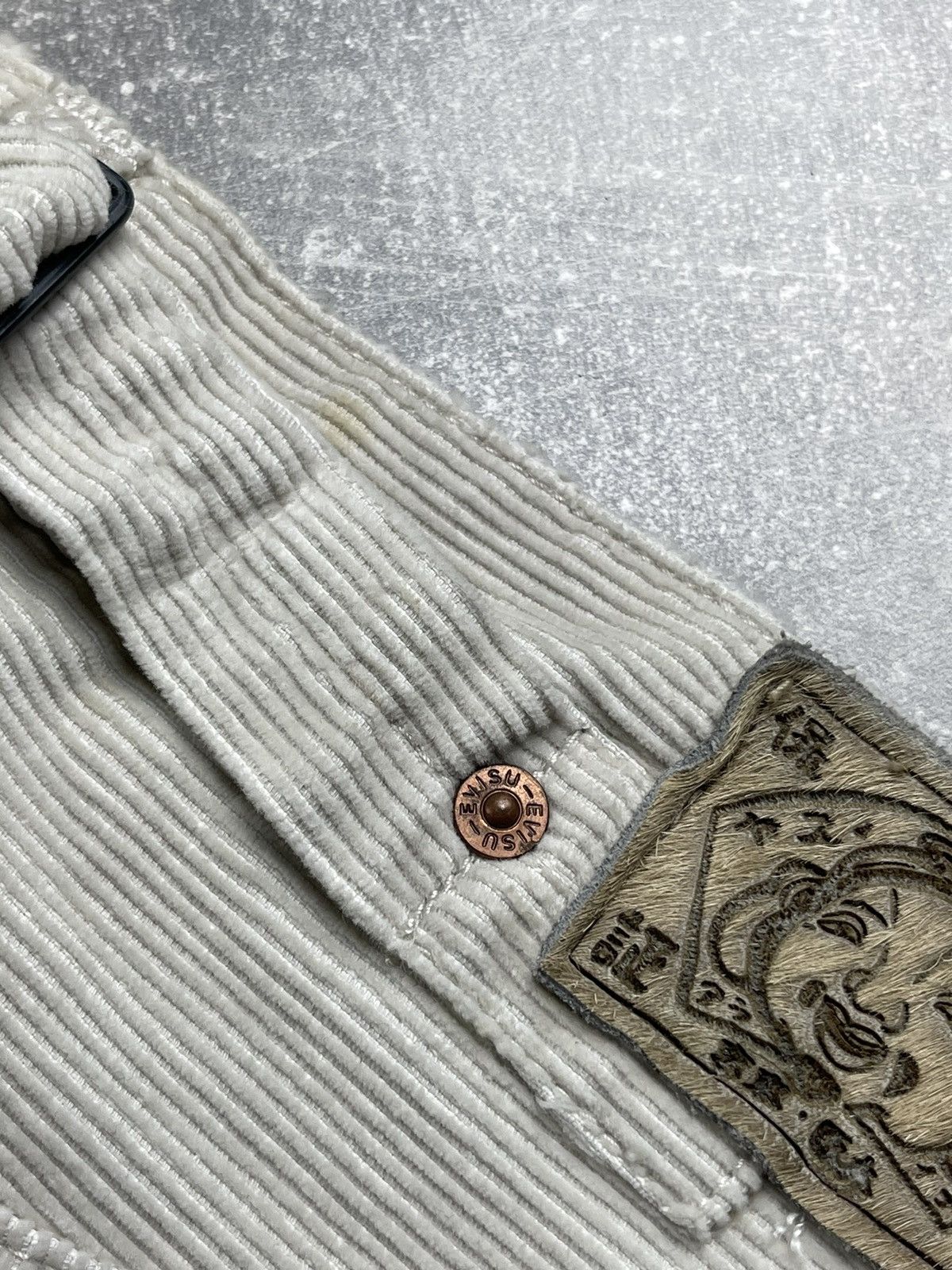 Evisu Evisu Japan Vintage Rare Corduroy Beige Buckle Back Jeans Size 28" / US 6 / IT 42 - 15 Thumbnail