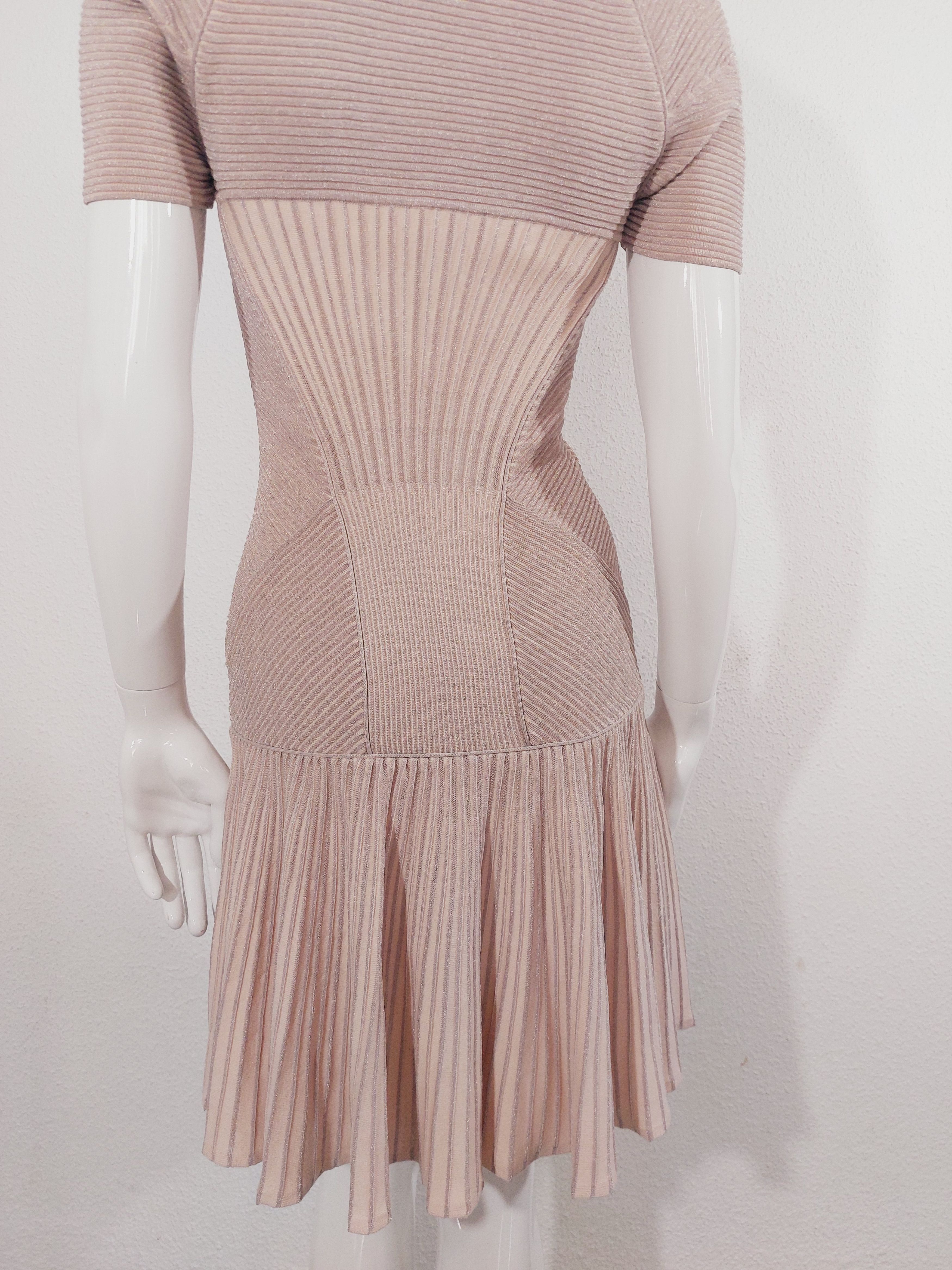 Alexander McQueen Alexander McQueen Corset Pink Pearl Metallic Mini Dress Size S / US 4 / IT 40 - 14 Thumbnail