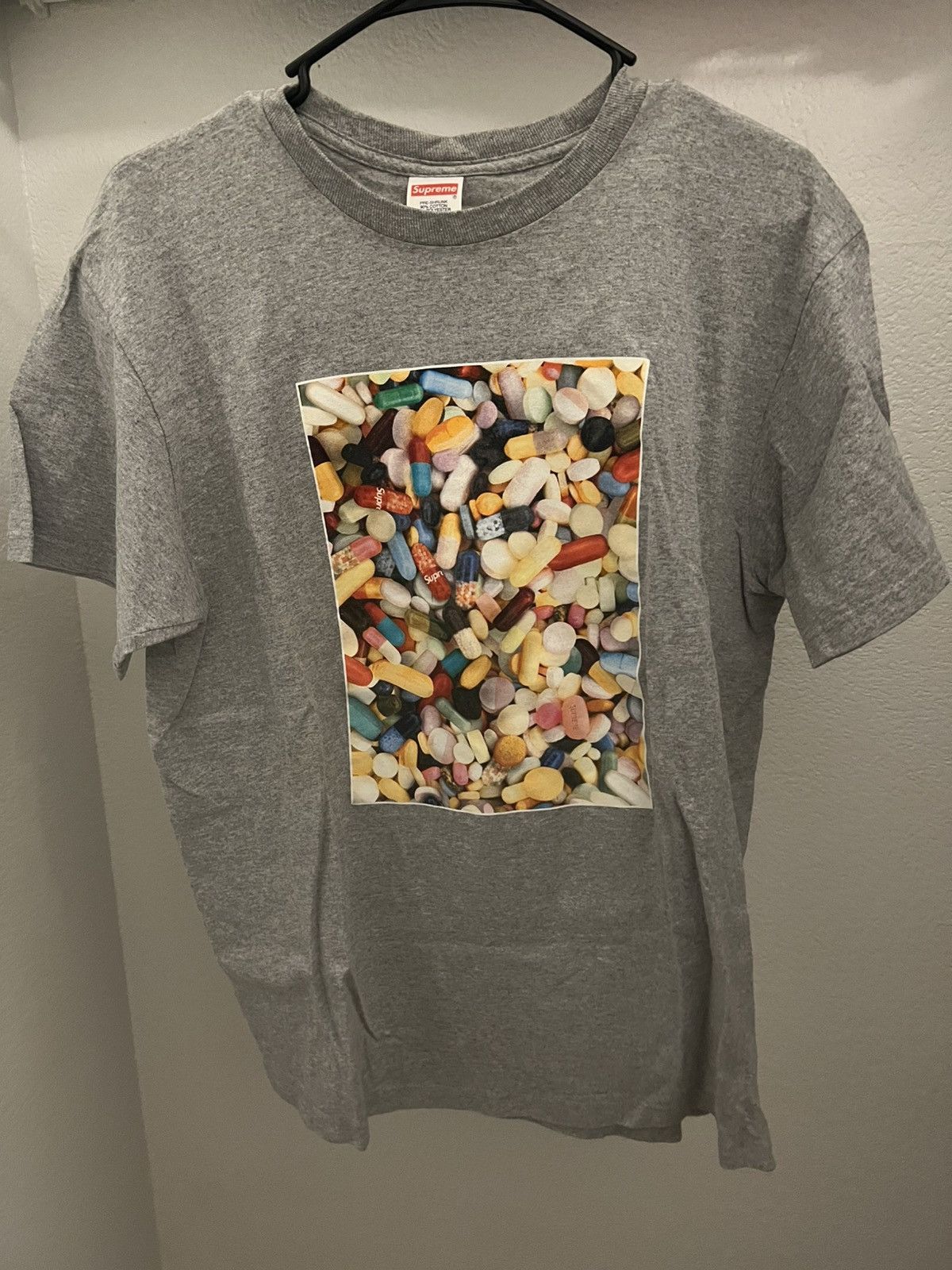 Supreme Supreme Pills Tee Size US M / EU 48-50 / 2 - 1 Thumbnail