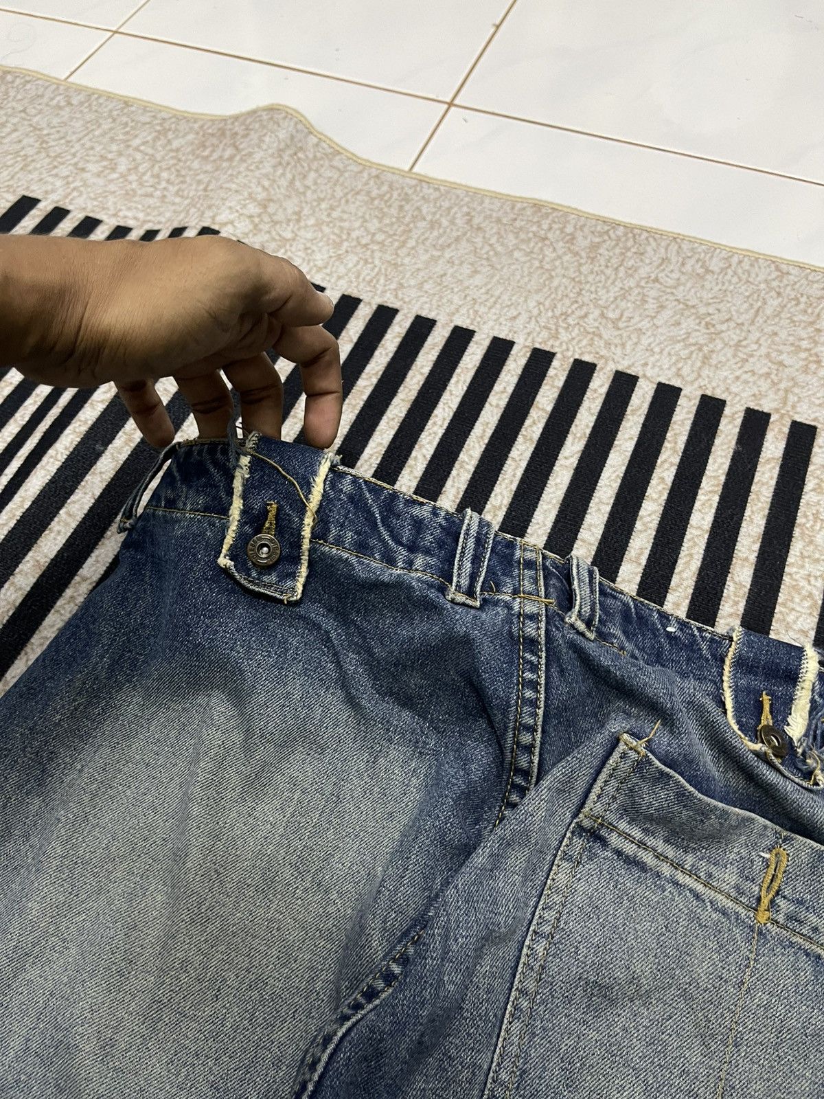 Diesel 90s DIESEL BUSH BAGGY JEANS SINGLE POCKET BACK RARE Size US 33 - 22 Thumbnail