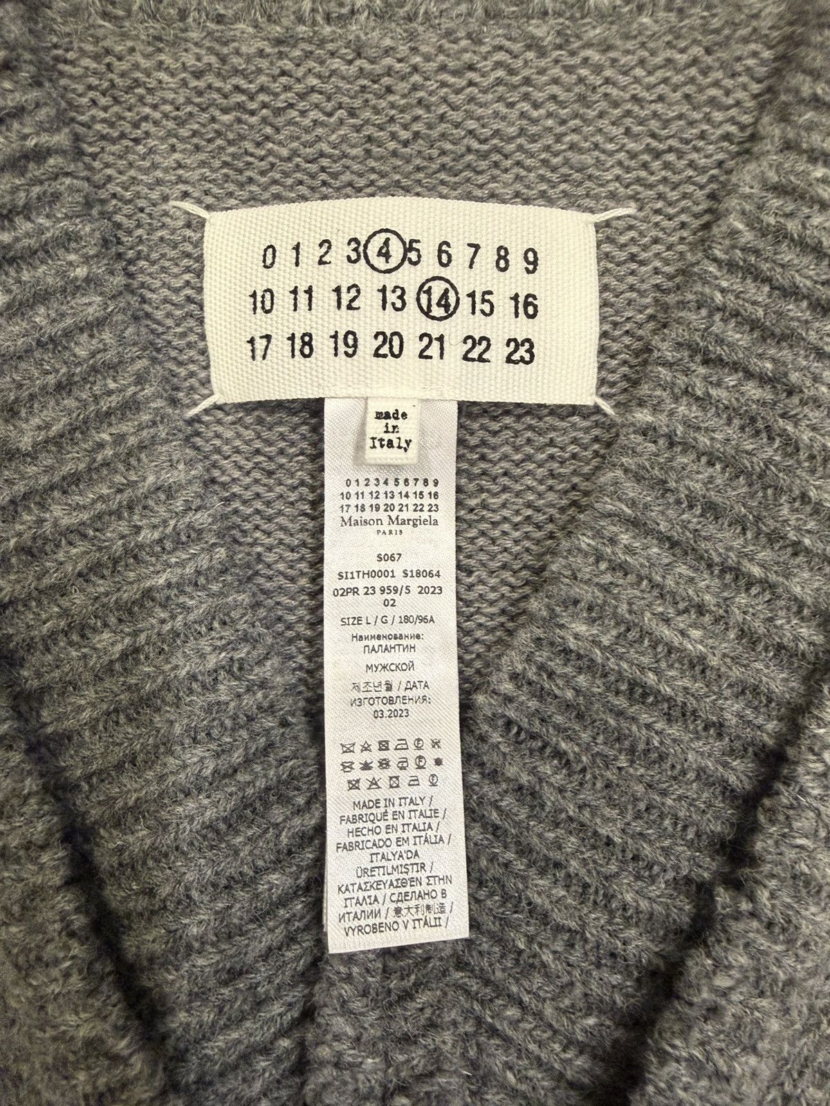 Maison Margiela Maison Margiela Knitted Sweater Vest Size US S / EU 44-46 / 1 - 5 Thumbnail