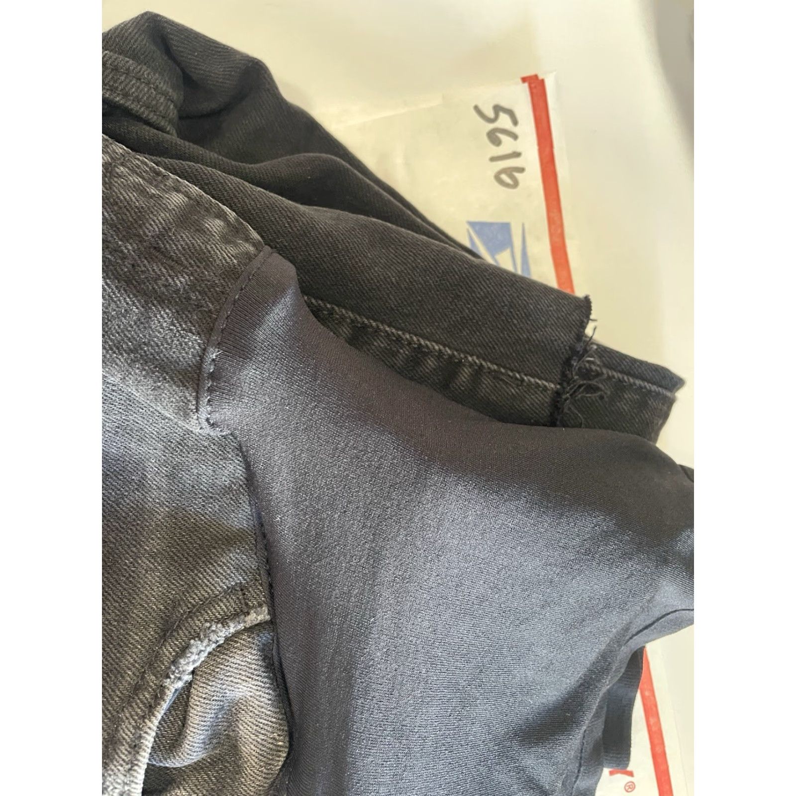 Old Navy Old Navy Maternity Jeans Size 2 Black Pre wash Straight Ankle Pants Women Size 26" / US 2 / IT 38 - 8 Thumbnail