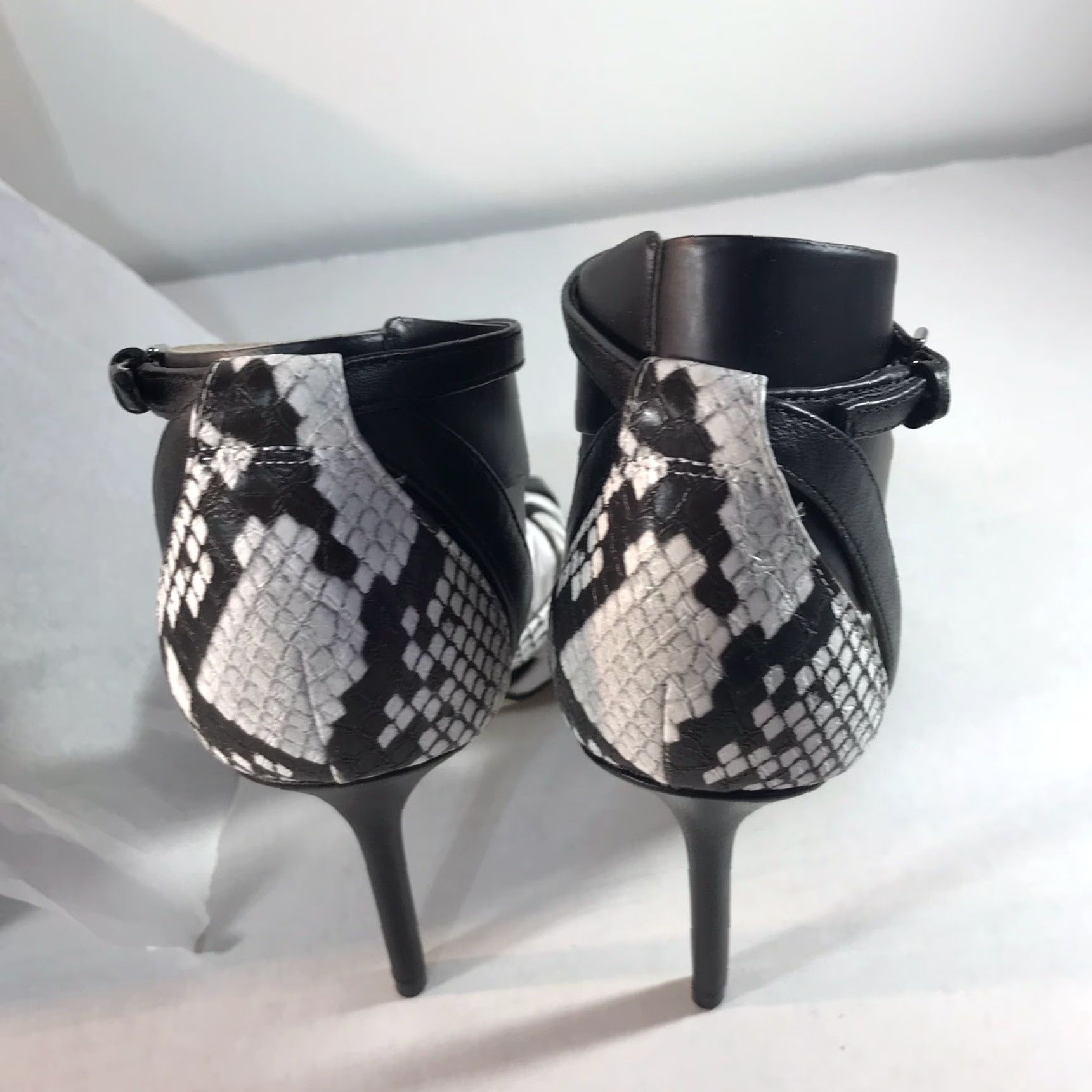 Nine West VINTAGE Nine West Leather Pump Heels Women’s Size 7.5M Black White 4-inch Stiletto Ankle Strap Formal Dress Shoes Size US 7.5 / IT 37.5 - 3 Thumbnail