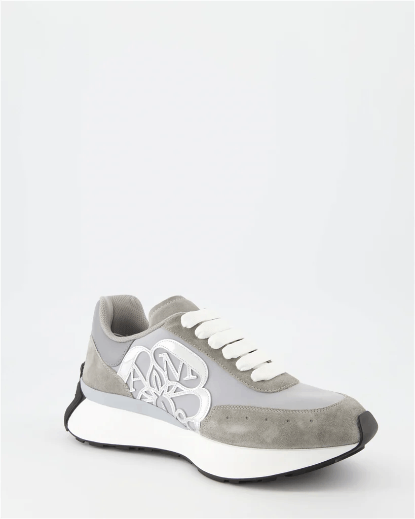 Alexander McQueen o1w1db10725 Sprint Runner in Grey/Silver Size US 7 / EU 40 - 2 Thumbnail