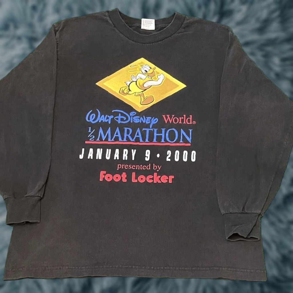 Disney VINTAGE Disney Marathon Foot Locker Donald Duck VTG 2000 Shirt Long Sleeve L Black 90s Cartoon Sports Men Mens Size US L / EU 52-54 / 3 - 1 Thumbnail