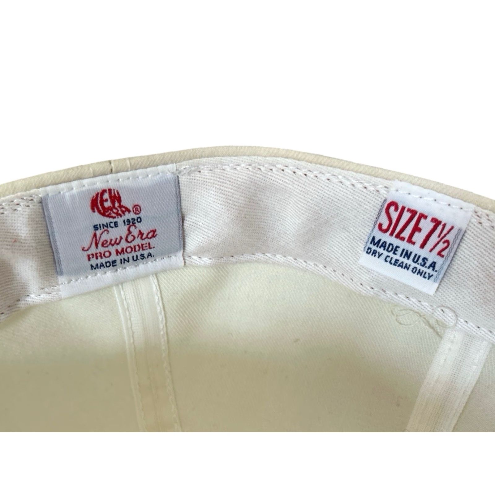 New Era VINTAGE New Era Baseball Cap Wool Ohio Pro Model fitted 7 1/2 NWOT Deadstock USA Mens White Red OH Gothic Embroidered 90s Cap Size ONE SIZE - 7 Thumbnail