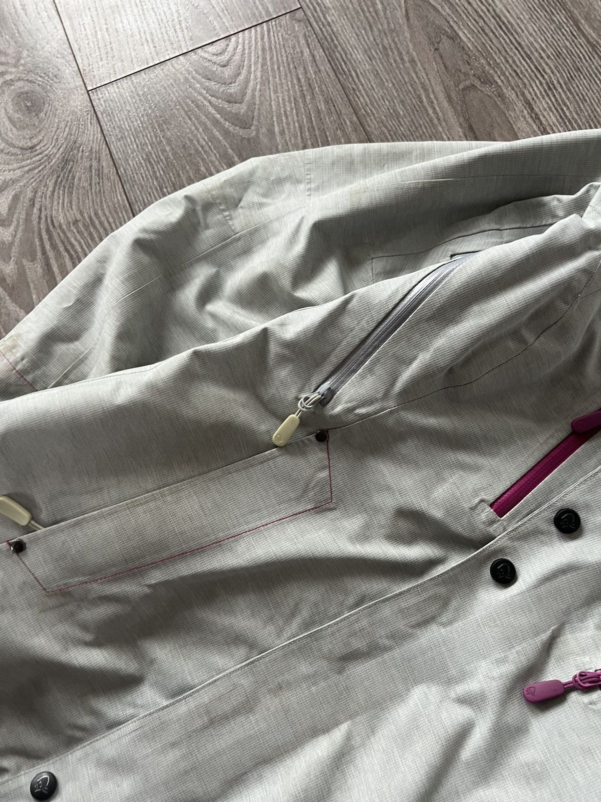 Norrona Norrona Gore-Tex Roldal Rare Gorpcore Insulated Pro Jacket Size S / US 4 / IT 40 - 14 Thumbnail