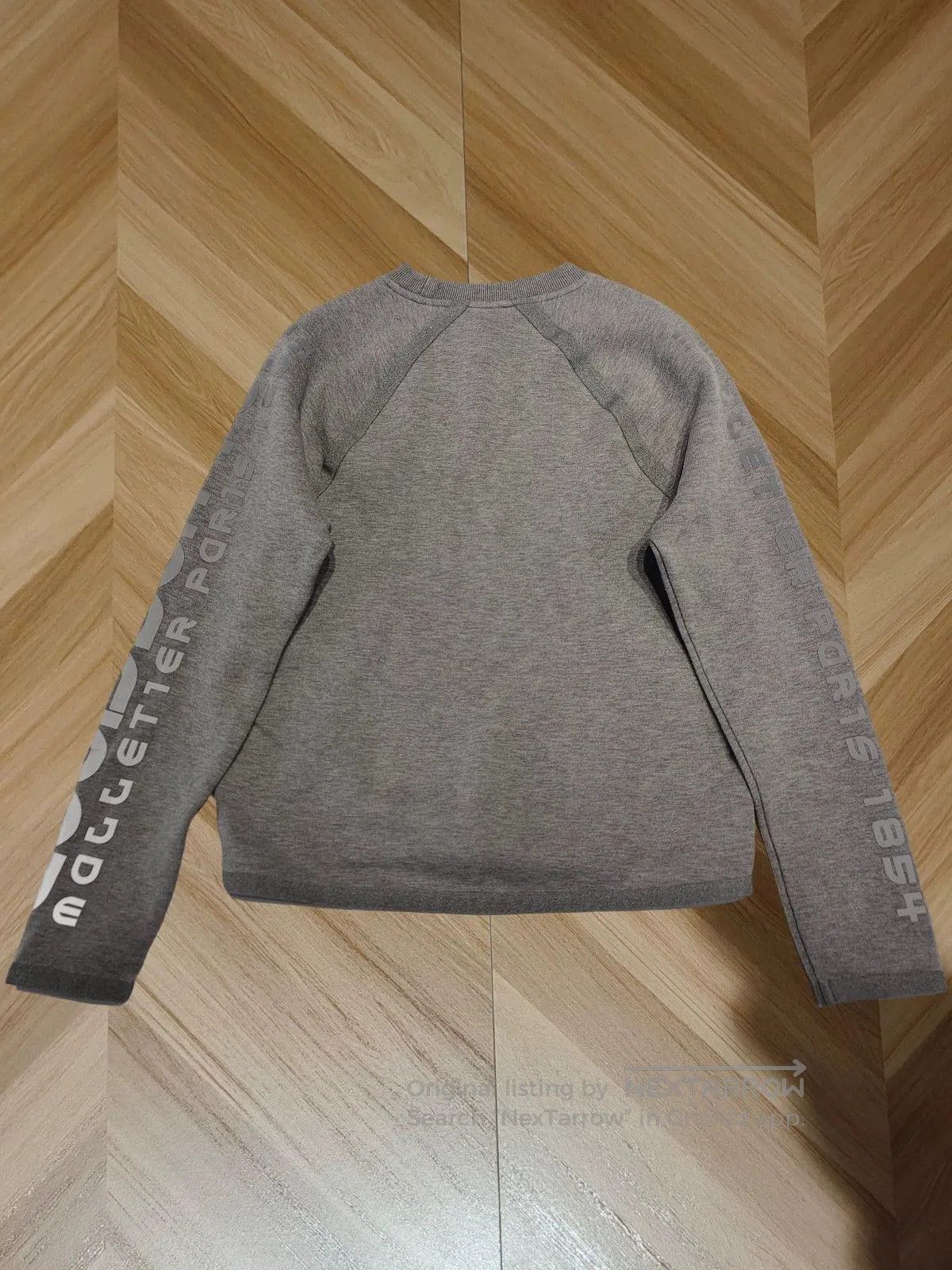 Louis Vuitton gray long sleeve logo sweatshirt from louis vuitton. Size US XS / EU 42 / 0 - 2 Thumbnail