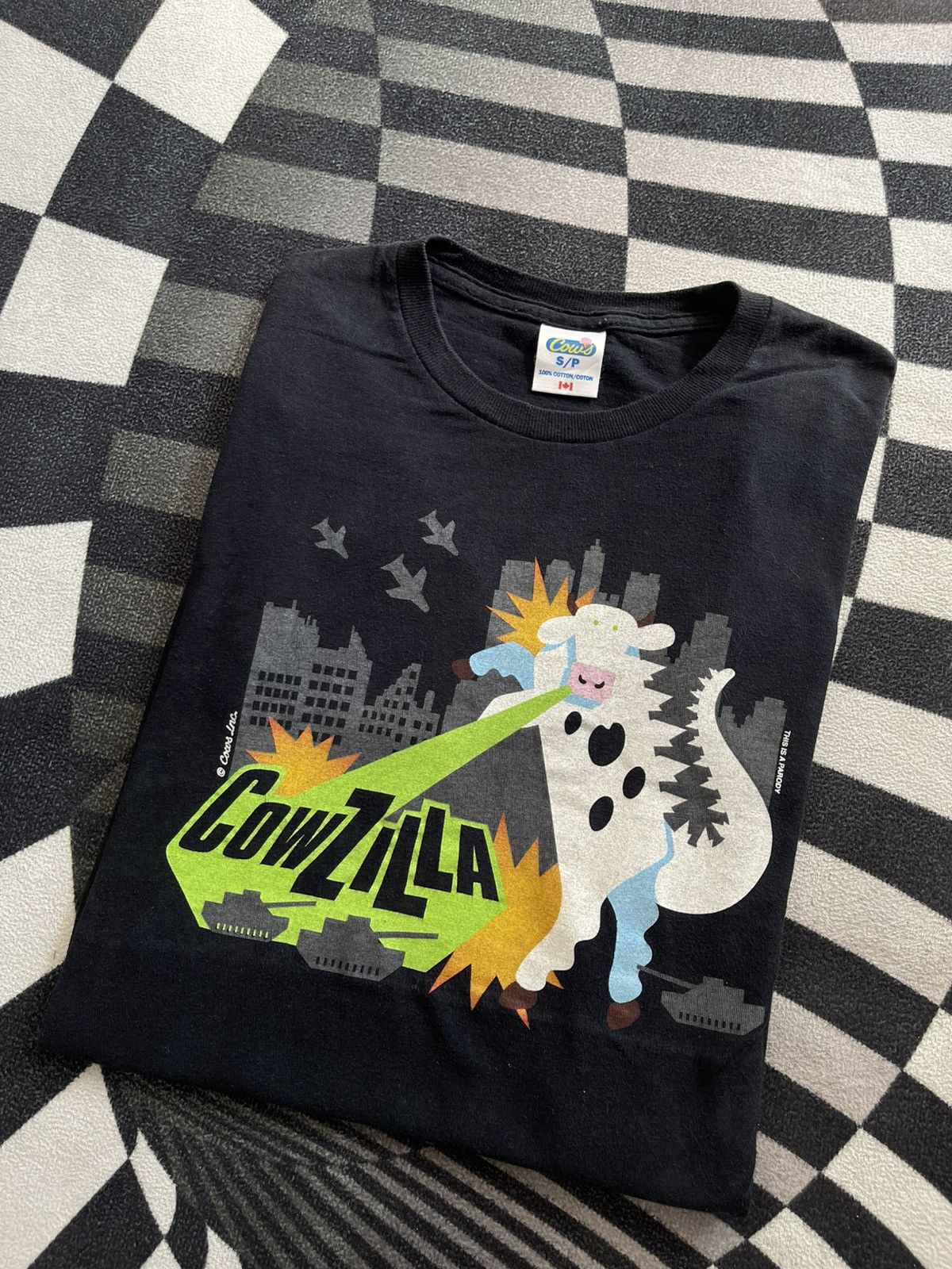 Other Vintage Y2K COWS Creamery Godzilla Parody "CowZilla" T-Shirt Size US S / EU 44-46 / 1 - 1 Thumbnail