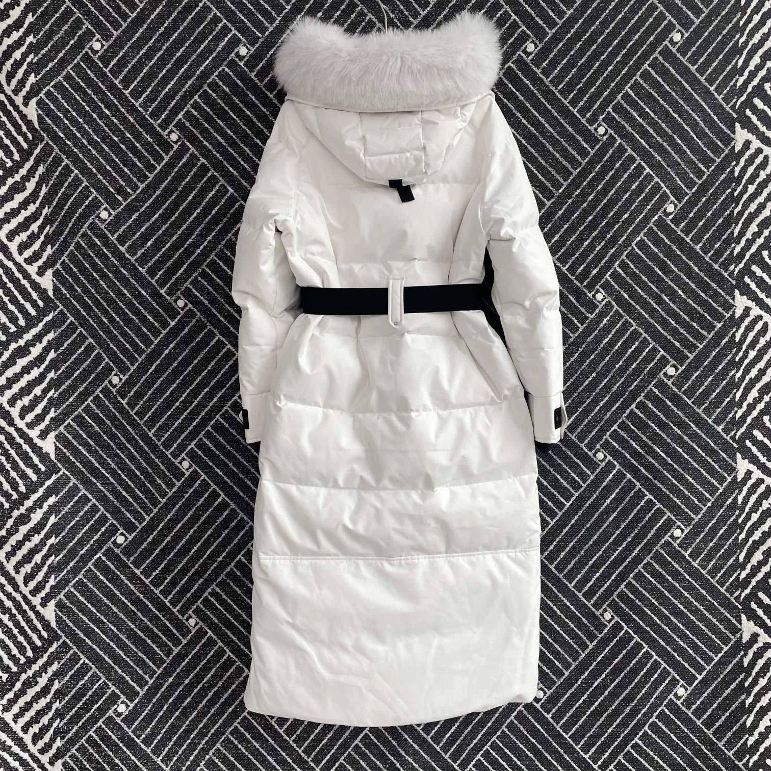 Moose Knuckles Moose Knuckles solid white belted mid women's puff S Size S / US 4 / IT 40 - 2 Thumbnail