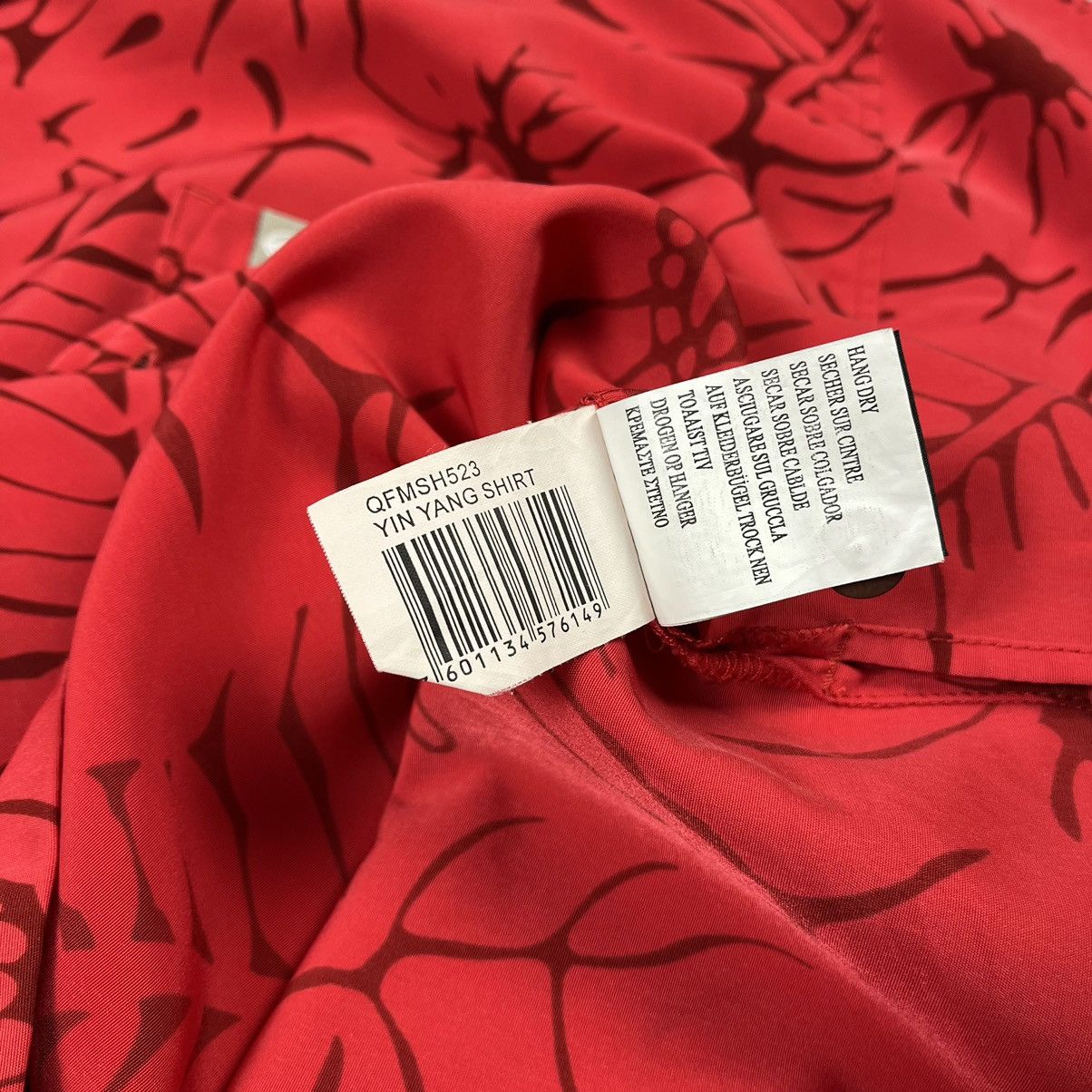 Quiksilver Vintage Quiksilver Yin-Yang y2k Hawaii Crazy shirt 90’s Size US M / EU 48-50 / 2 - 8 Thumbnail