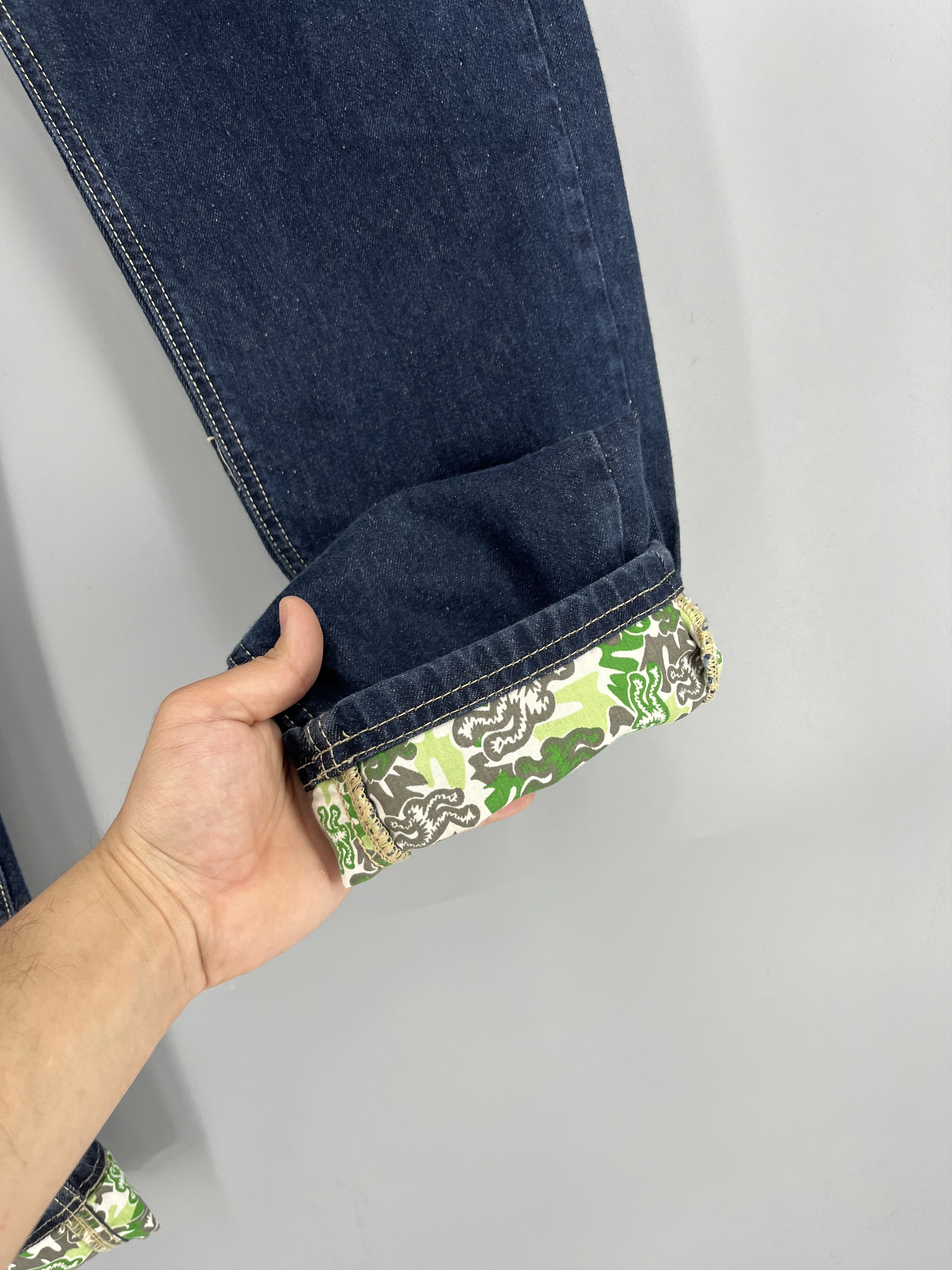 Airwalk × Vintage Vintage Airwalk Turn Up Jean Running Man Skate Jeans Size US 32 / EU 48 - 5 Thumbnail