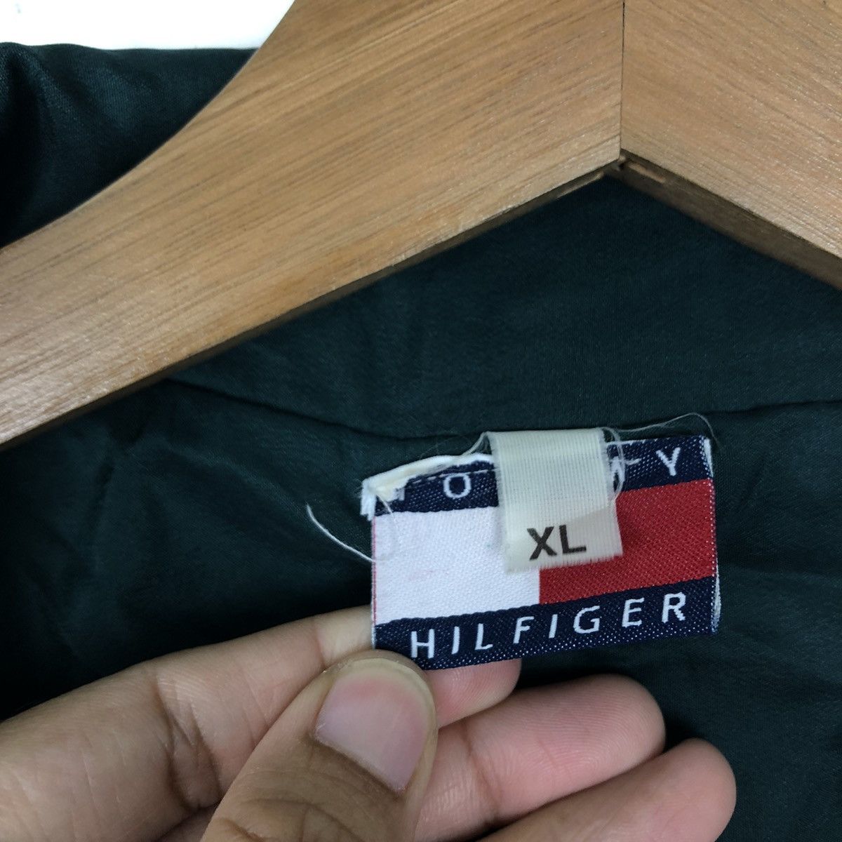 Japanese Brand 🔥90’s VINTAGE TOMMY HILFIGER SURVIVAL JACKET BIG LOGO Size US XL / EU 56 / 4 - 12 Thumbnail