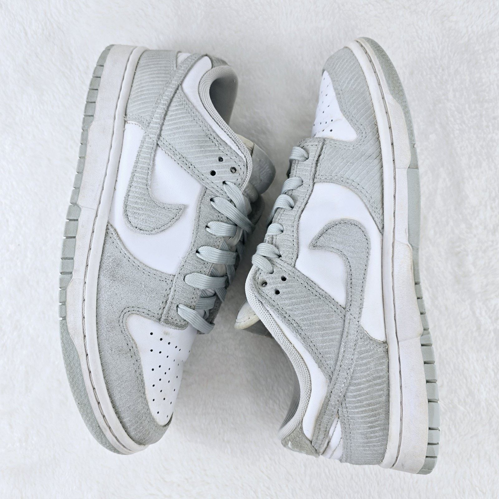 Nike Size 9- Nike Dunk Low Light Silver Corduroy Womens Shoes Size US 9 / IT 39 - 7 Thumbnail