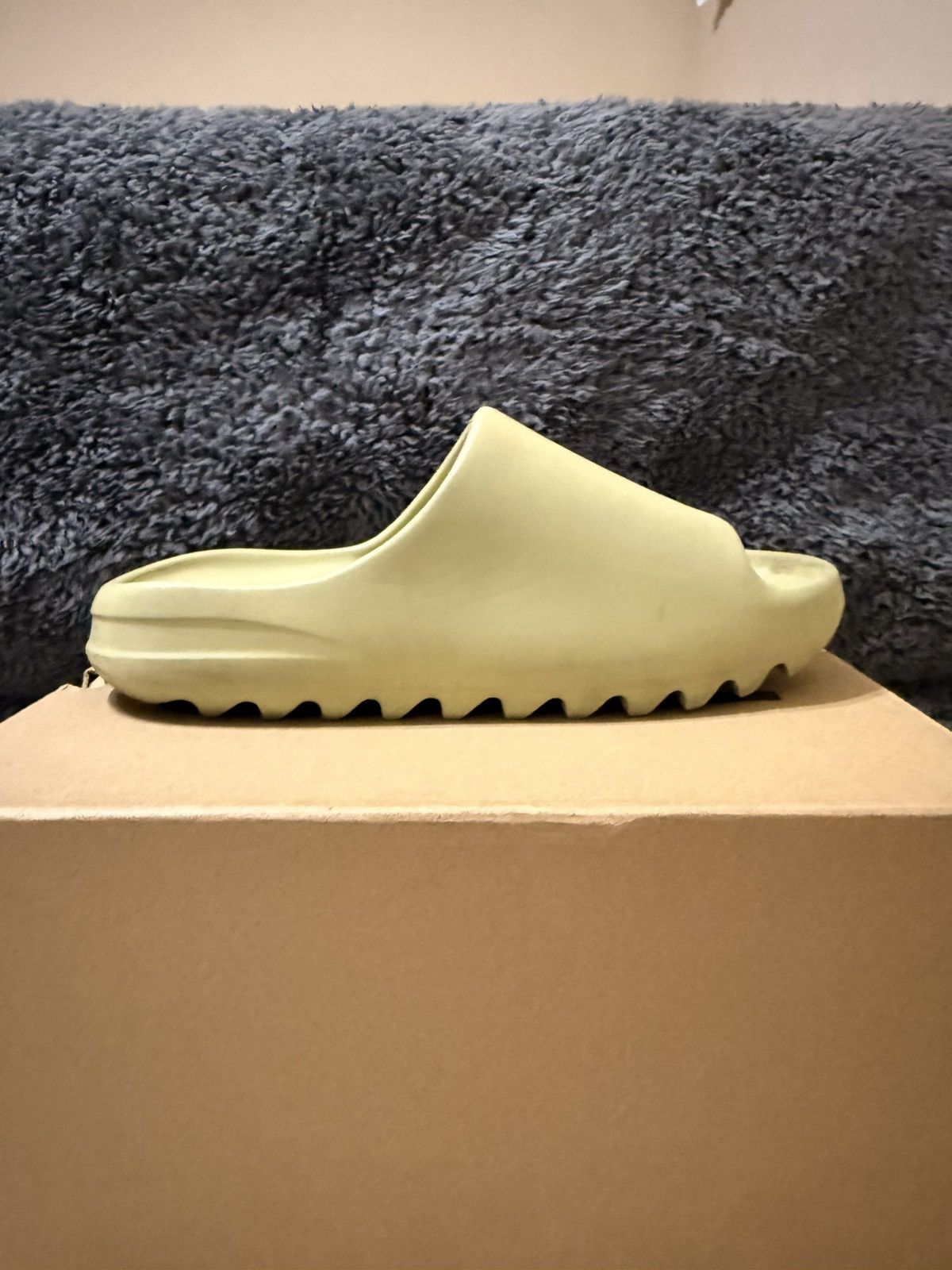 Yeezy Yeezy Slide – Unisex – Authentic – Resin Size US 6 / EU 39 - 8 Thumbnail