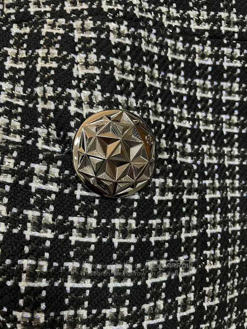 Chanel Chanel Black and white tweed jacket Size XXS / US 00 / IT 34 - 3 Thumbnail