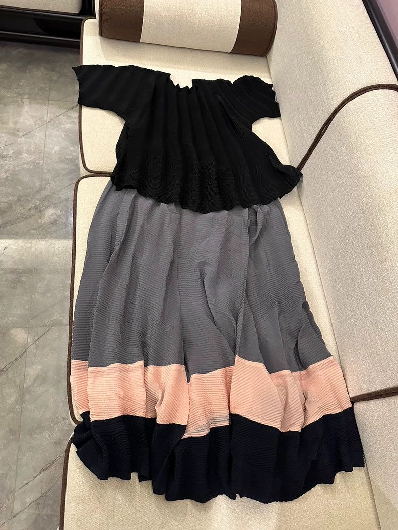 Issey Miyake Issey Miyake size:2 Black short-sleeved top for the main l Size XS / US 0-2 / IT 36-38 - 4 Thumbnail