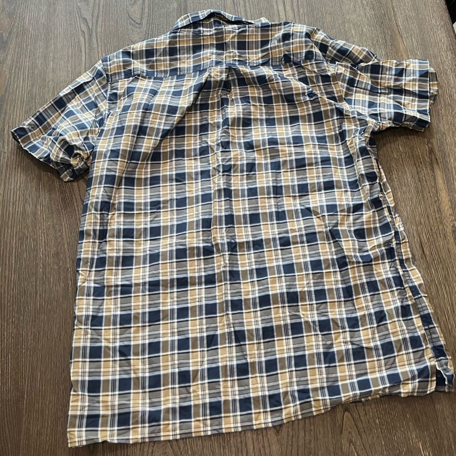 Eddie Bauer NWOT Eddie Bauer Blue Tan Plaid Short Sleeve Shirt Size M Size US M / EU 48-50 / 2 - 3 Thumbnail