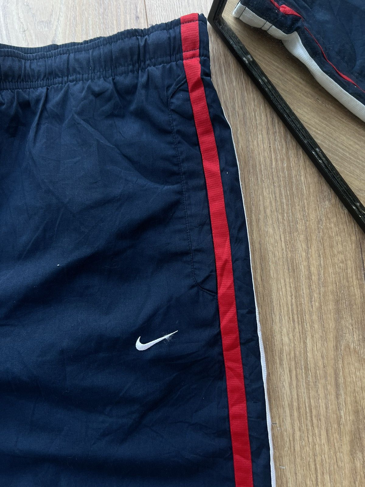 Nike 00’s NIKE BAGGY Y2K SWOOSH LOGO TRACK PANTS VINTAGE Size US 36 / EU 52 - 5 Thumbnail