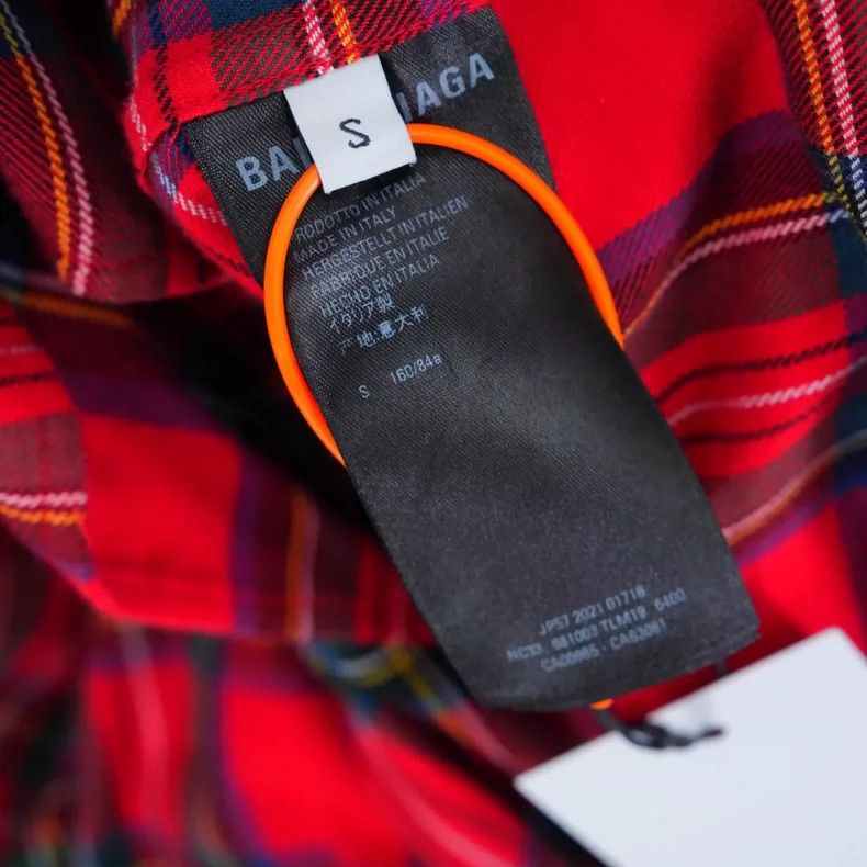 Balenciaga Balenciaga Red Plaid Hooded Shirt Jacket Loose Fit Men's Size US S / EU 44-46 / 1 - 5 Thumbnail
