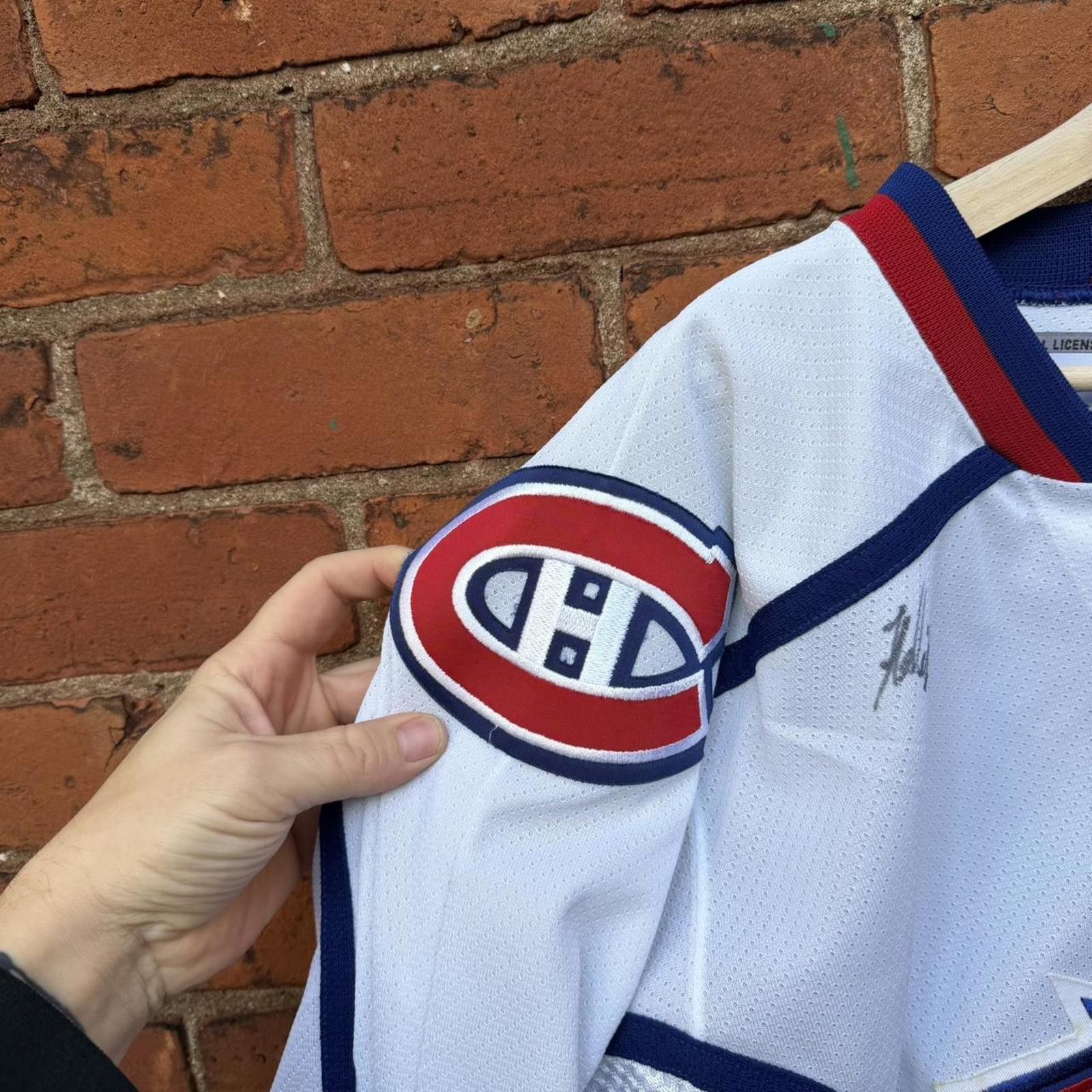 Reebok Vintage Hamilton bulldogs autographed jersey M reebok 00s Size US M / EU 48-50 / 2 - 5 Thumbnail