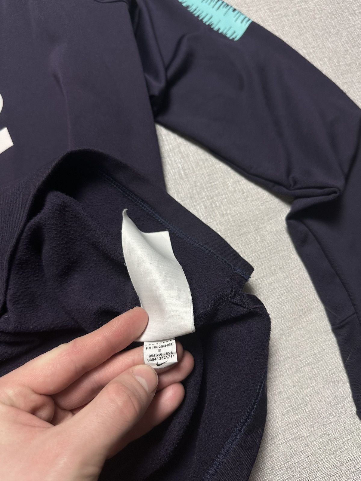 Nike Nike FC Barcelona 2018 2019 Training Shirt Jersey Sweatshirt Size US S / EU 44-46 / 1 - 8 Thumbnail