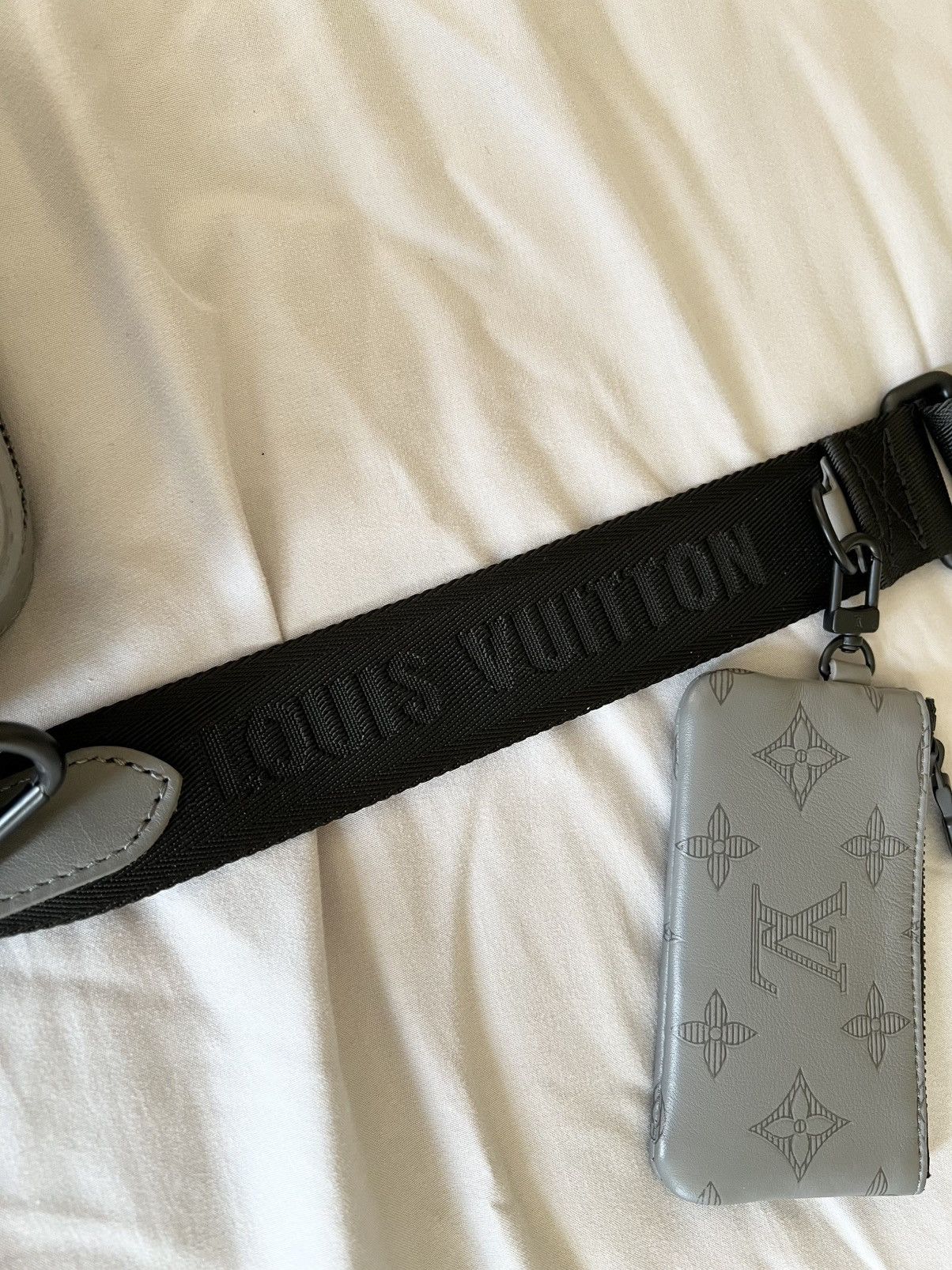 Louis Vuitton LOUIS VUITTON Monogram Shadow LV Duo Messenger Bag Grey Size ONE SIZE - 17 Thumbnail