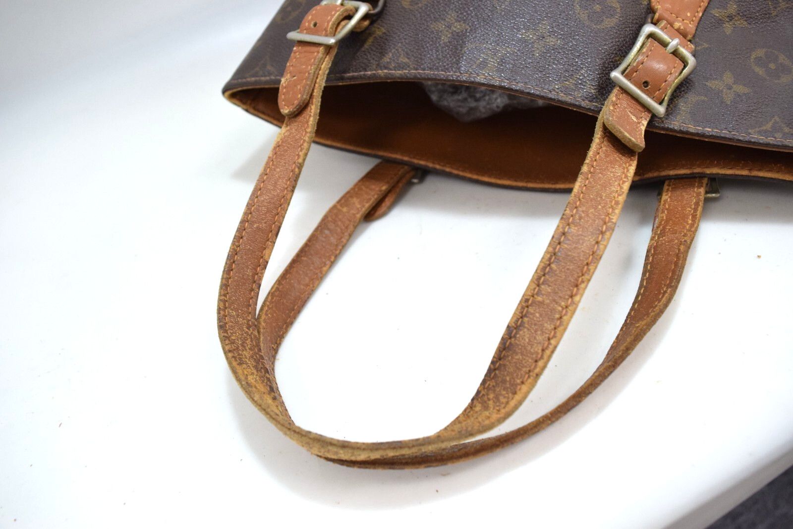 Louis Vuitton Louis Vuitton Bucket GM Shoulder Bag Monogram T42236 Size ONE SIZE - 9 Thumbnail