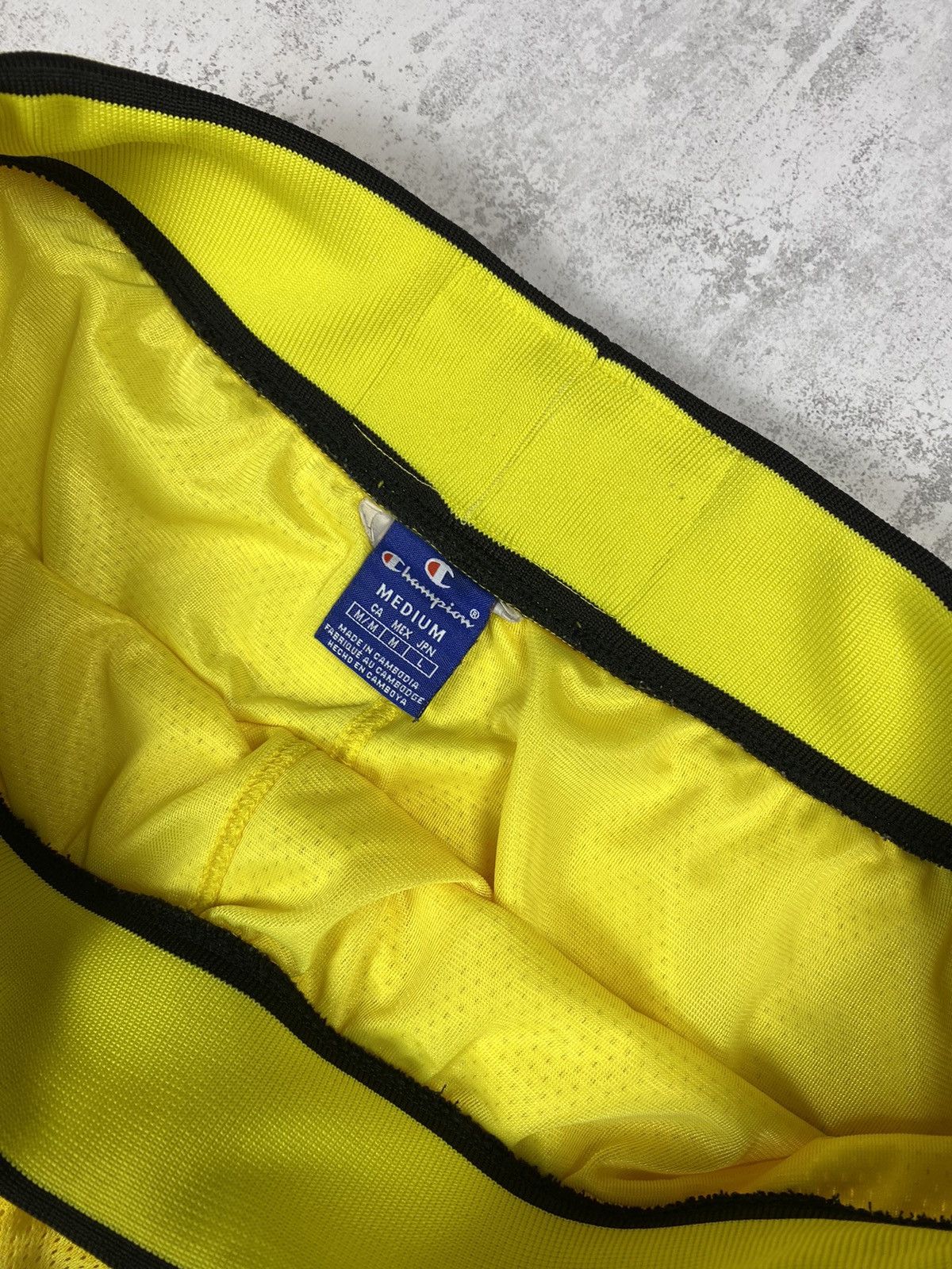 Champion ibrant Yellow Champion Mesh Shorts with Logo Side Taping Size US 34 / EU 50 - 5 Thumbnail