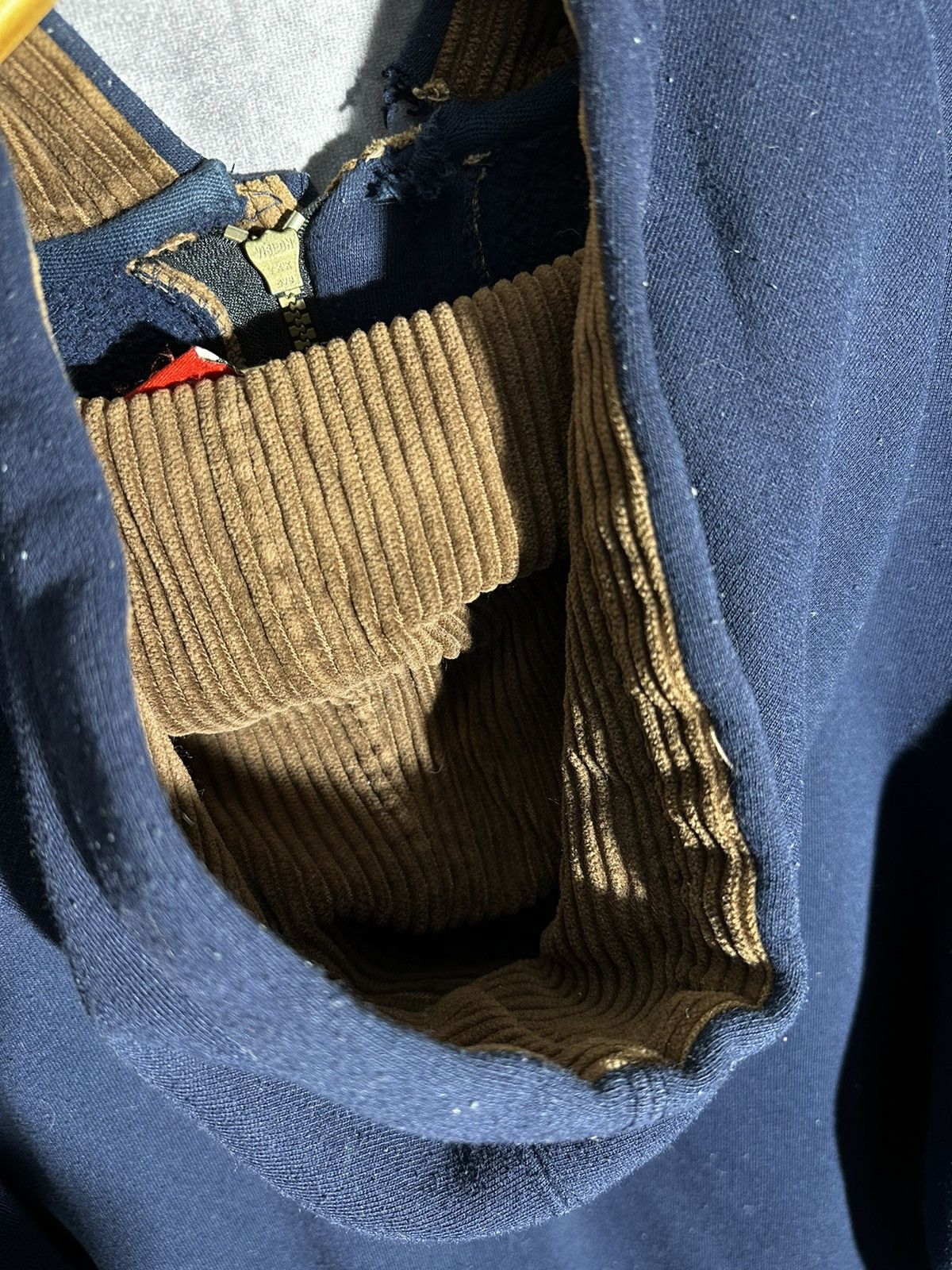 Vintage Vintage Walt Disney Hoodie Size US M / EU 48-50 / 2 - 6 Thumbnail