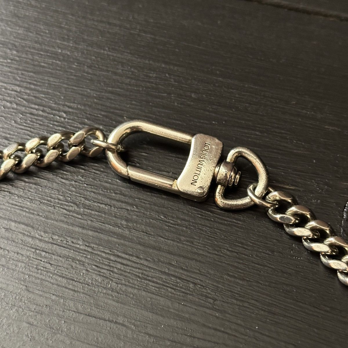 Louis Vuitton Louis Vuitton Chain Size ONE SIZE - 4 Thumbnail