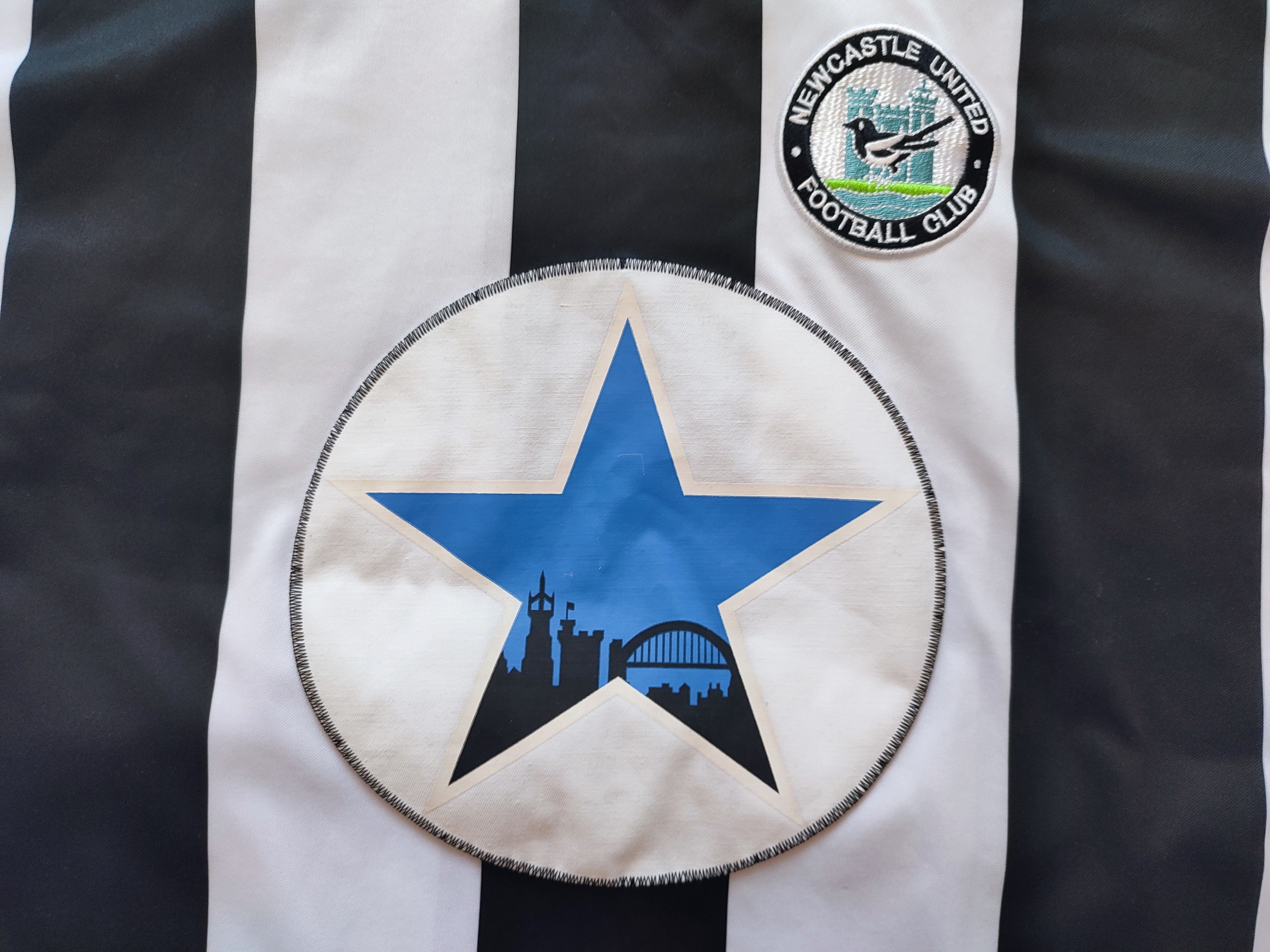 Other Newcastle Score Draw 1982 Vintage Retro Soccer Jersey Size US XL / EU 56 / 4 - 6 Thumbnail